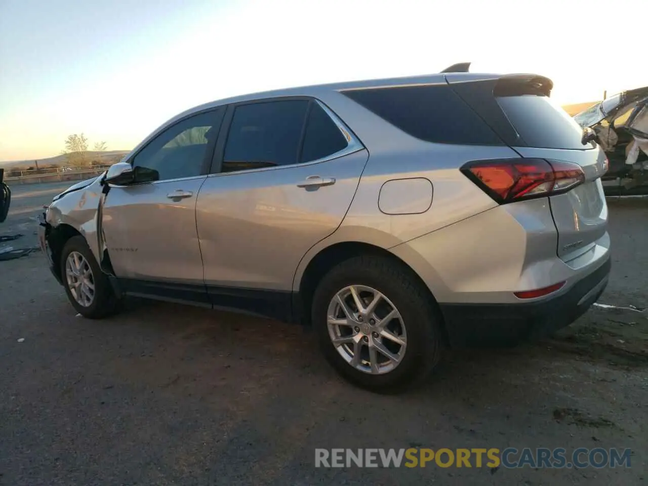 2 fotografías del automóvil dañado 3GNAXKEV3NL147737 CHEVROLET EQUINOX 2022