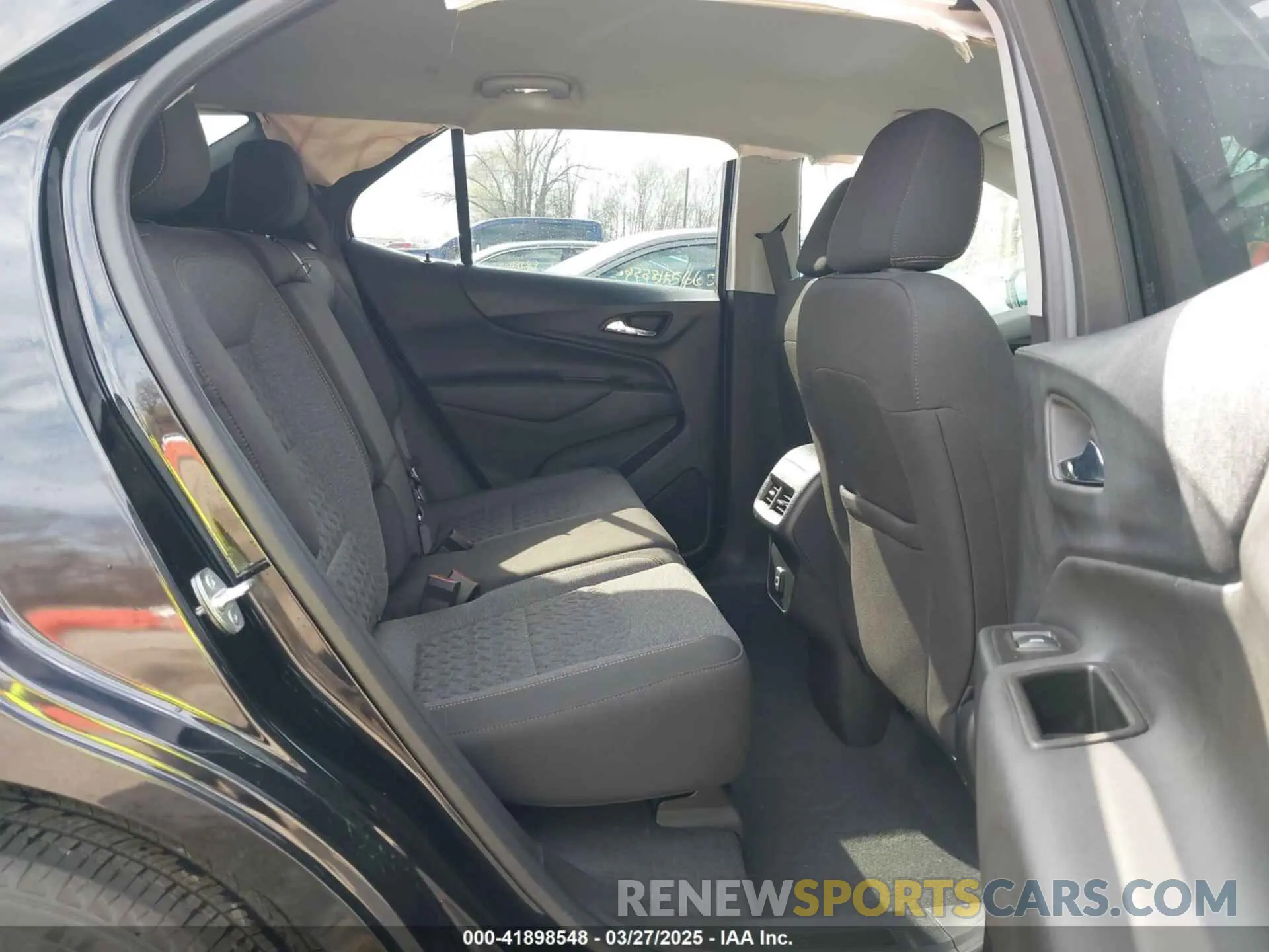 8 fotografías del automóvil dañado 3GNAXKEV3NL256697 CHEVROLET EQUINOX 2022