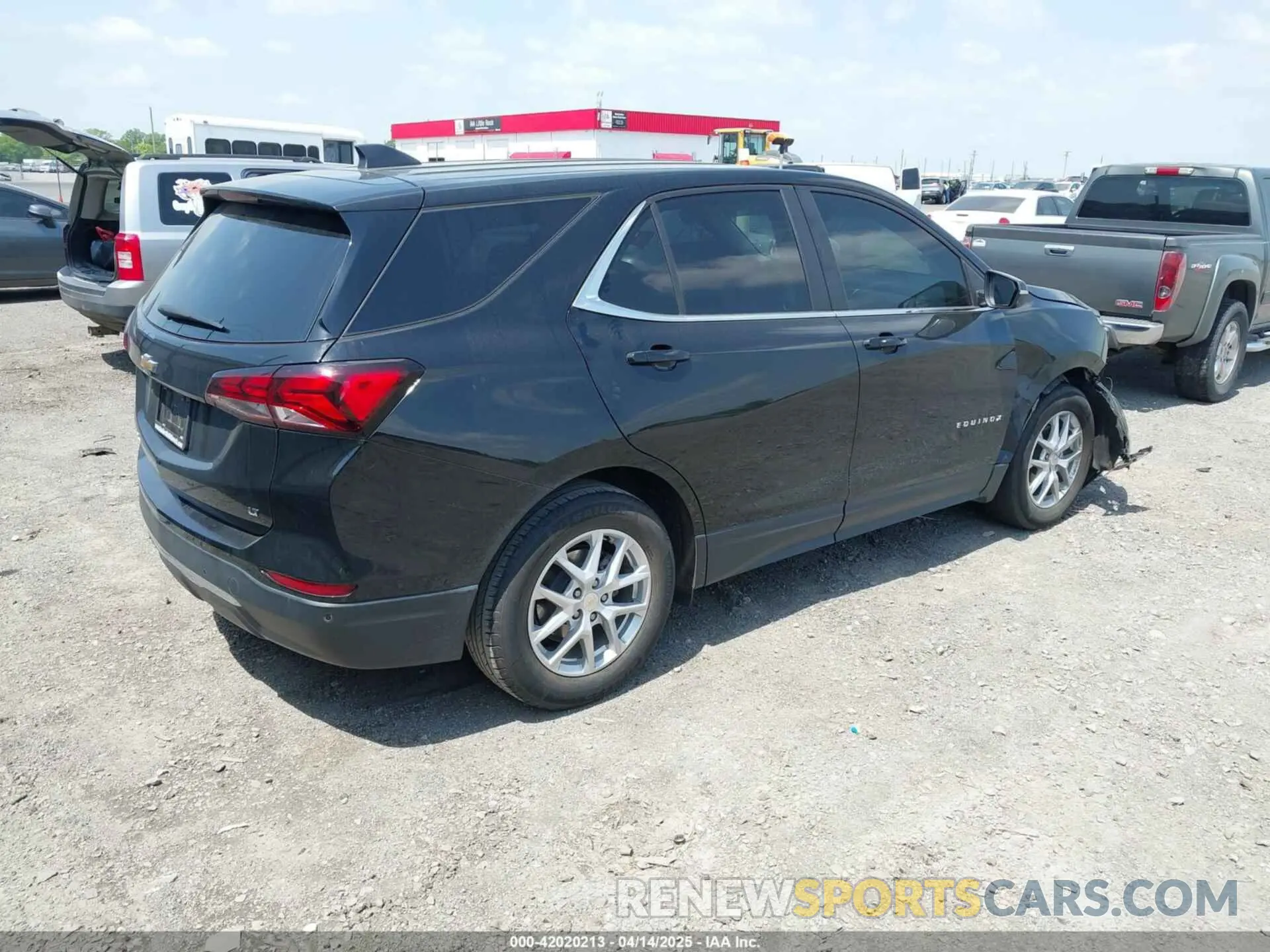 4 fotografías del automóvil dañado 3GNAXKEV3NL281177 CHEVROLET EQUINOX 2022