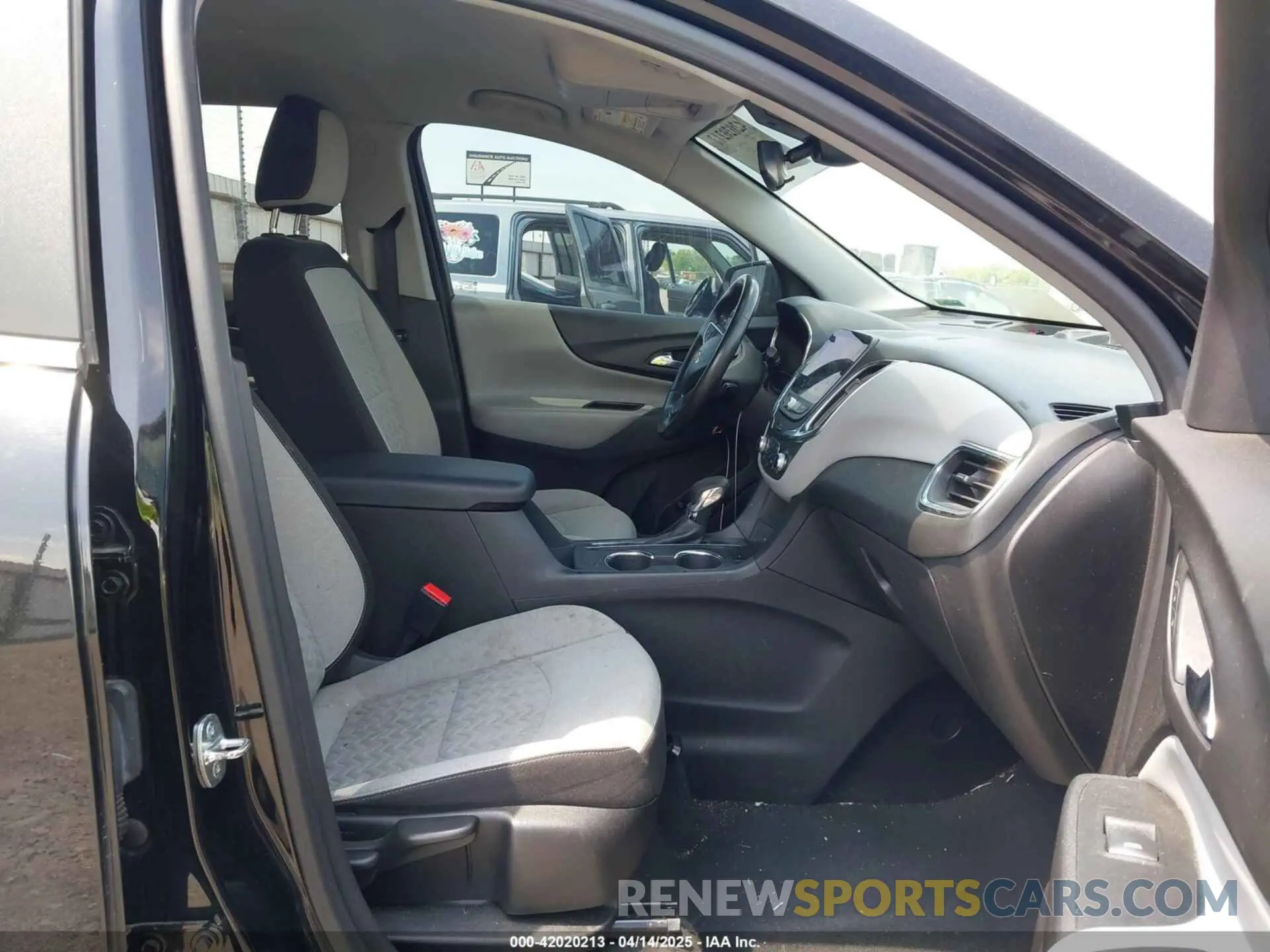 5 fotografías del automóvil dañado 3GNAXKEV3NL281177 CHEVROLET EQUINOX 2022