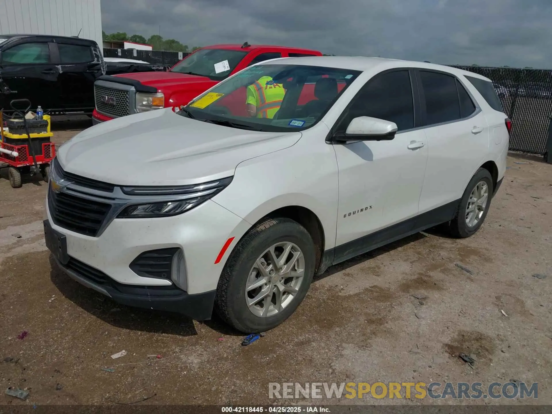 2 fotografías del automóvil dañado 3GNAXKEV3NL298187 CHEVROLET EQUINOX 2022