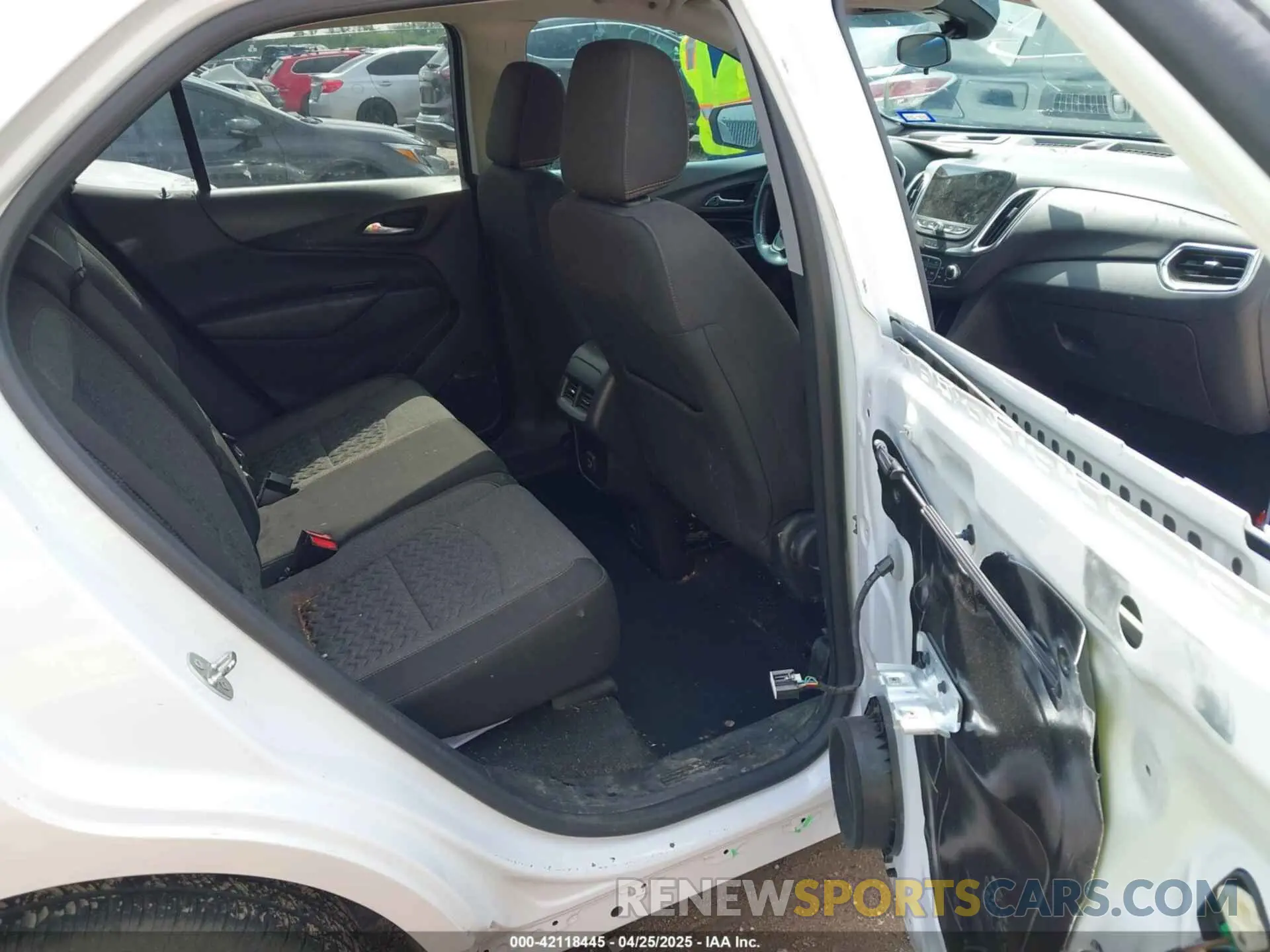8 fotografías del automóvil dañado 3GNAXKEV3NL298187 CHEVROLET EQUINOX 2022