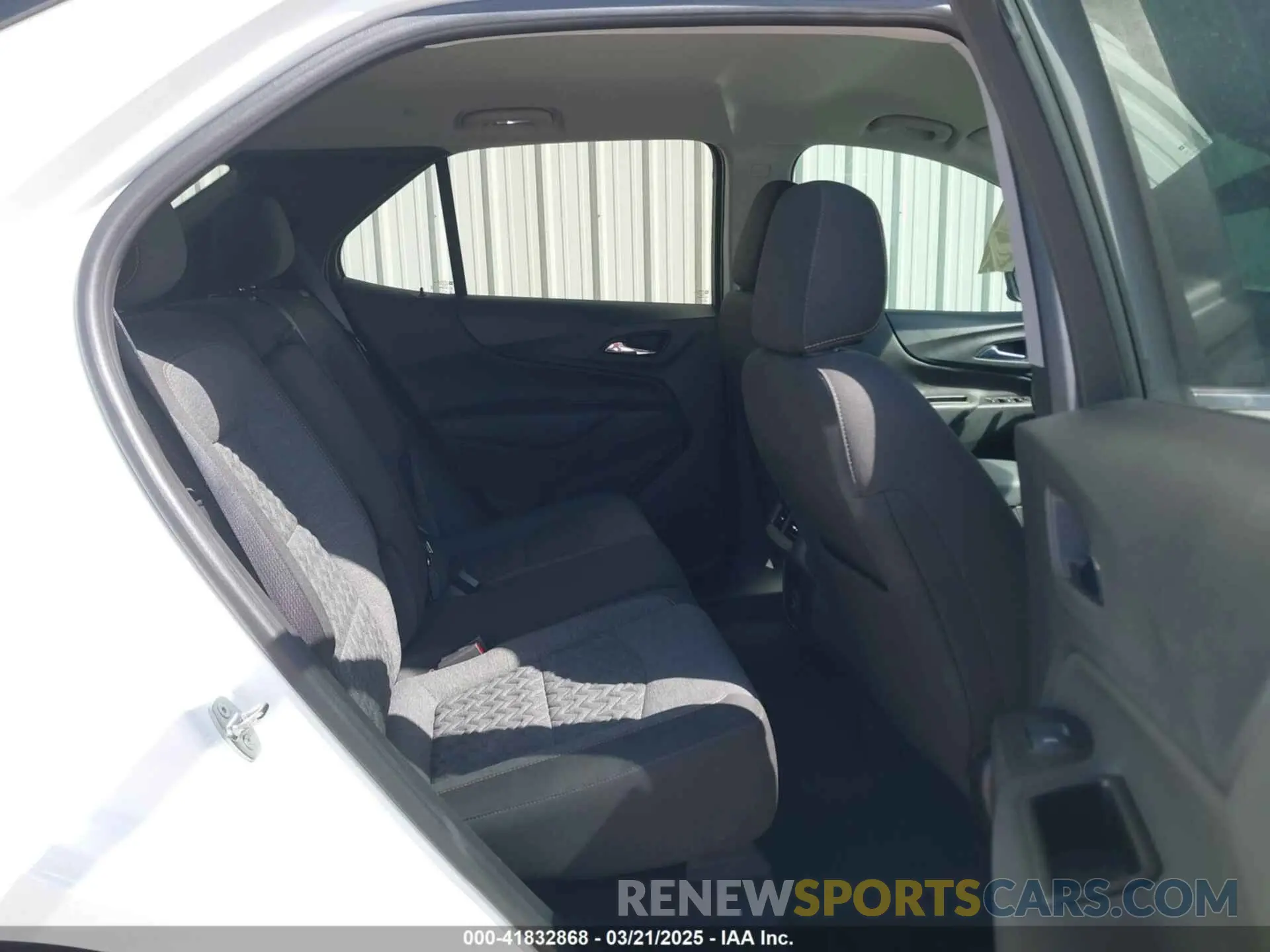 8 fotografías del automóvil dañado 3GNAXKEV3NL305624 CHEVROLET EQUINOX 2022