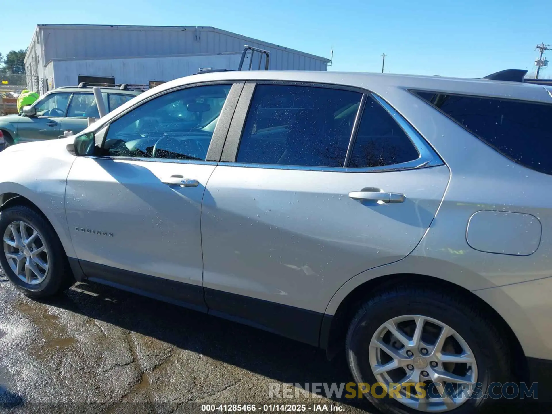 14 fotografías del automóvil dañado 3GNAXKEV4NL234627 CHEVROLET EQUINOX 2022