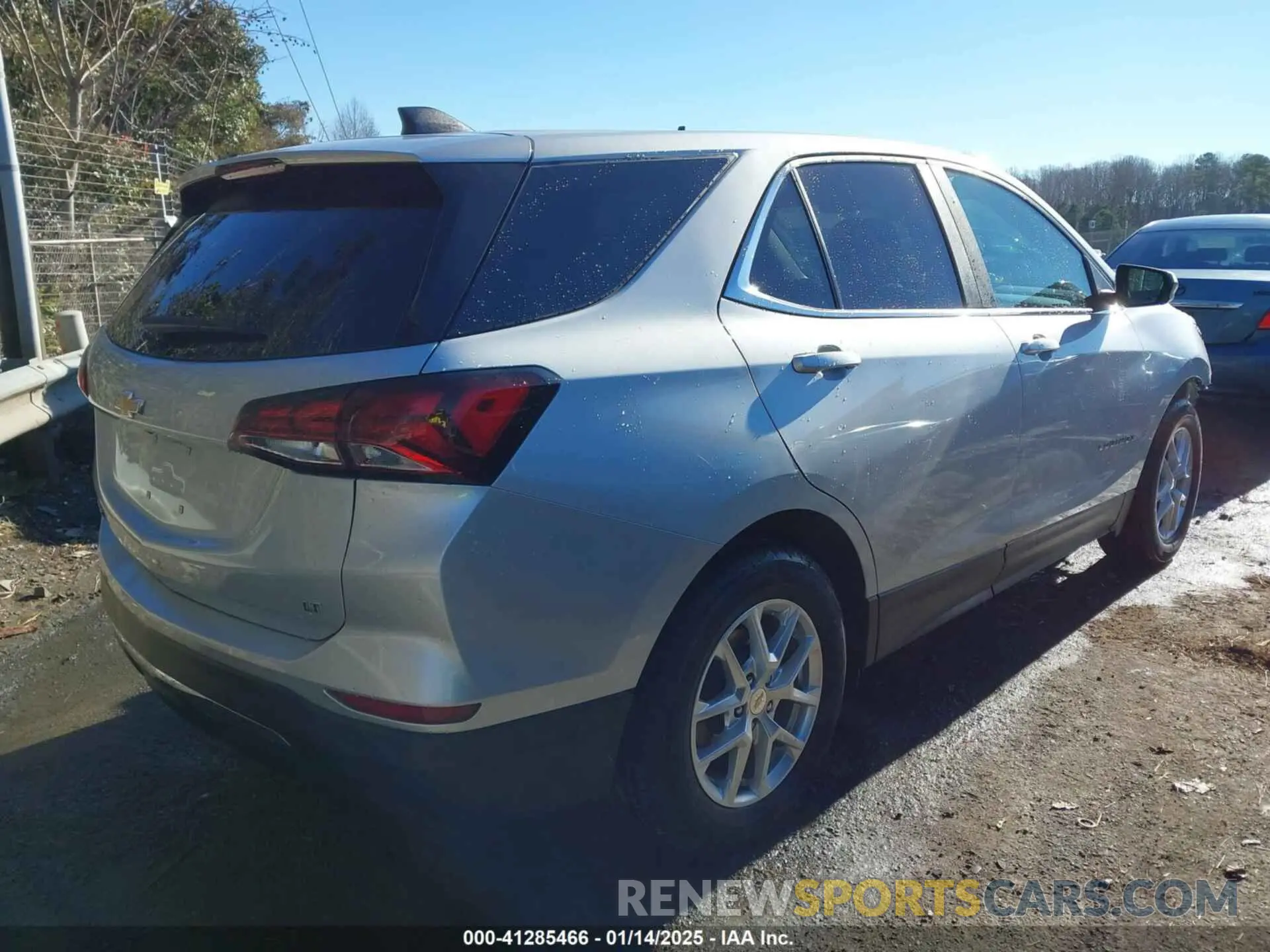 4 fotografías del automóvil dañado 3GNAXKEV4NL234627 CHEVROLET EQUINOX 2022