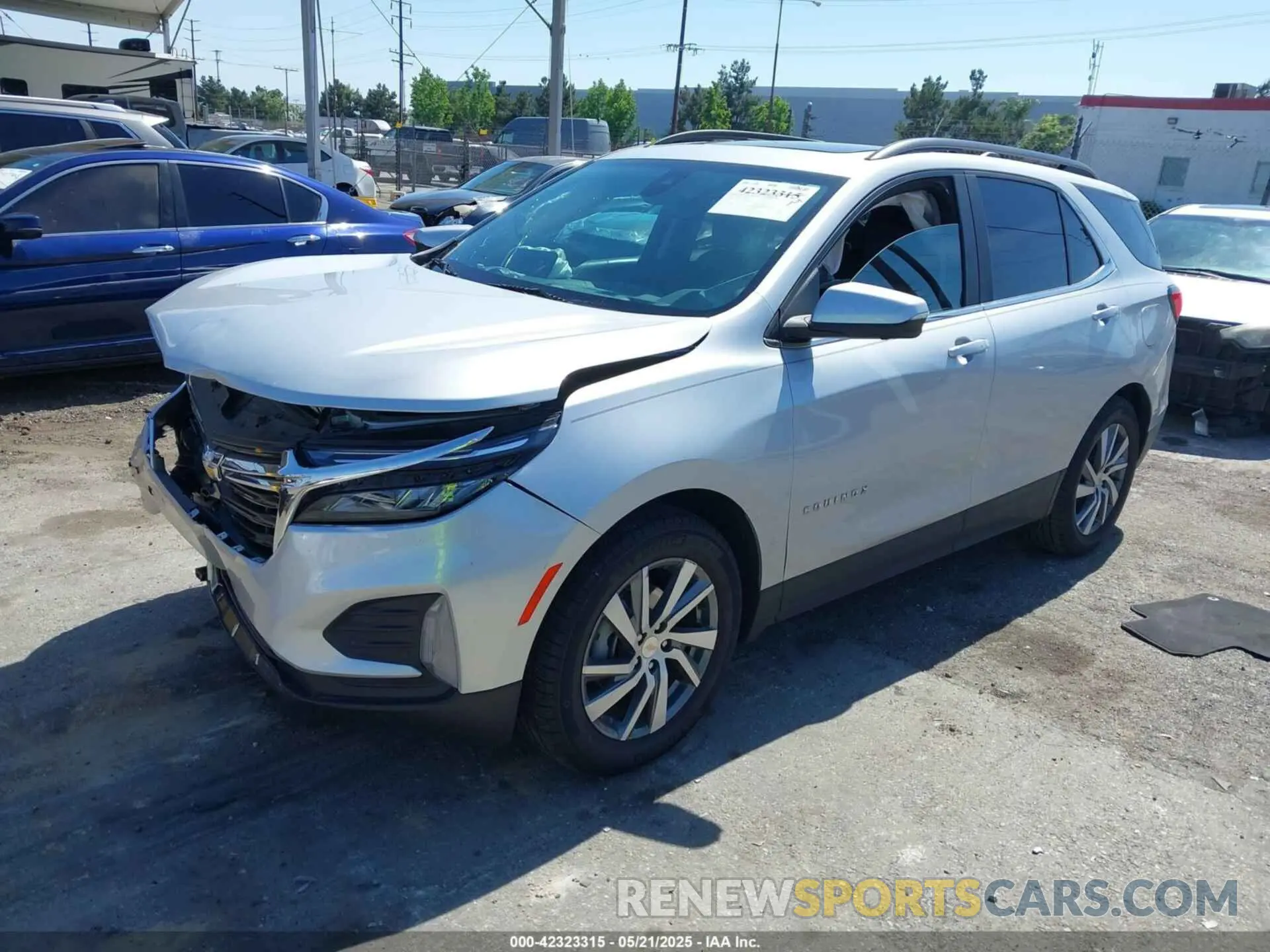 2 fotografías del automóvil dañado 3GNAXKEV4NL262654 CHEVROLET EQUINOX 2022