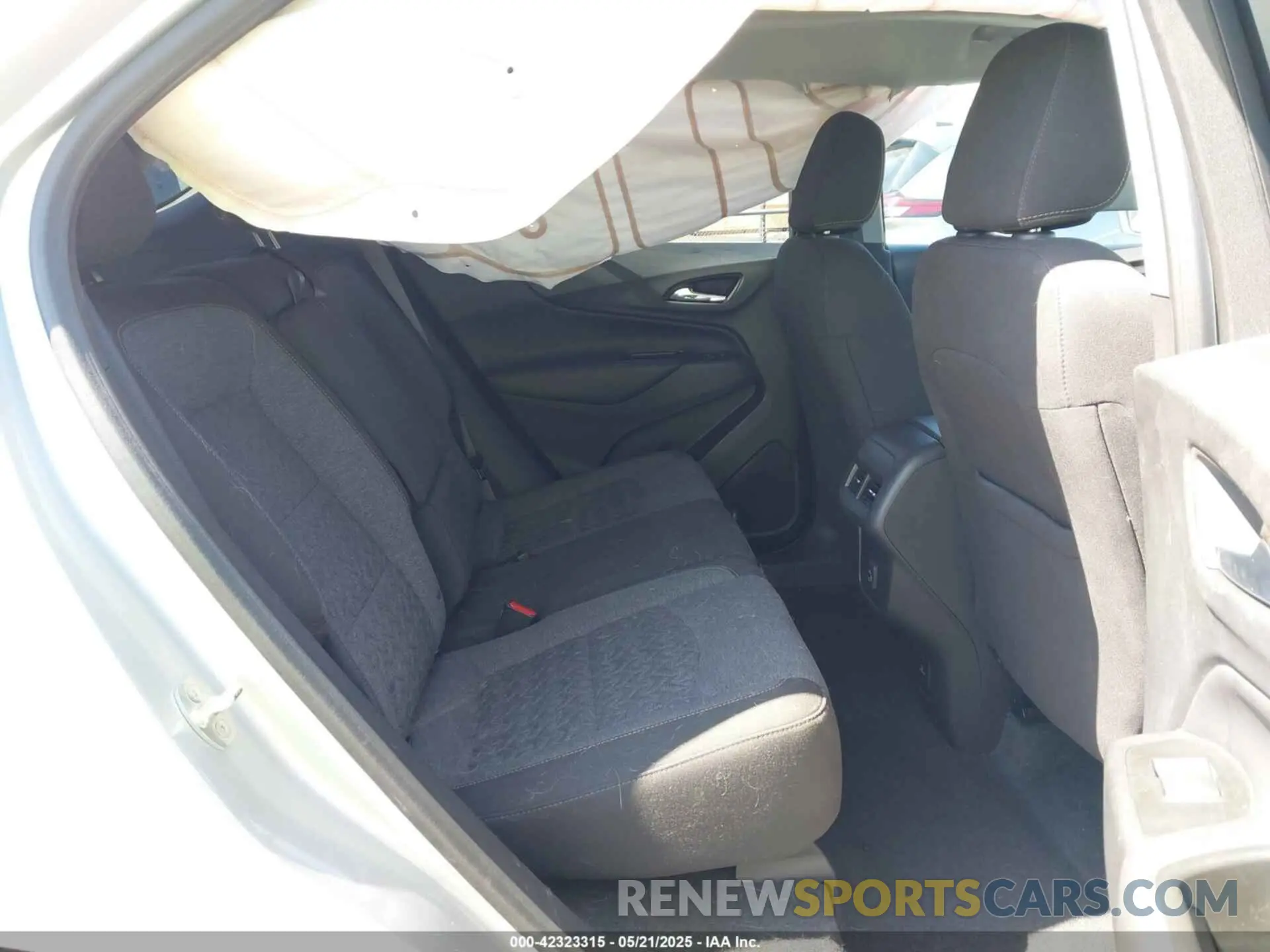8 fotografías del automóvil dañado 3GNAXKEV4NL262654 CHEVROLET EQUINOX 2022