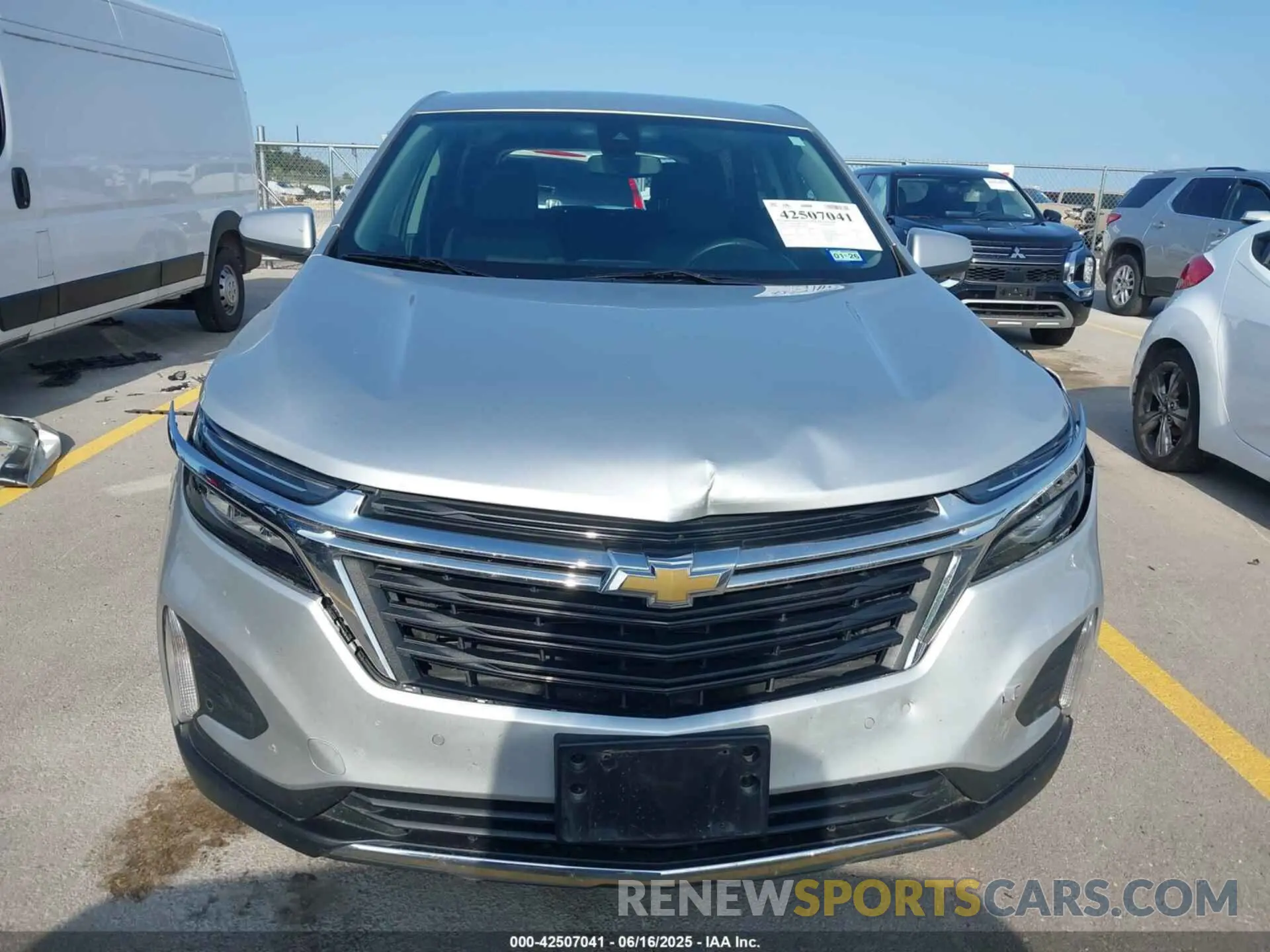12 fotografías del automóvil dañado 3GNAXKEV5NL160179 CHEVROLET EQUINOX 2022
