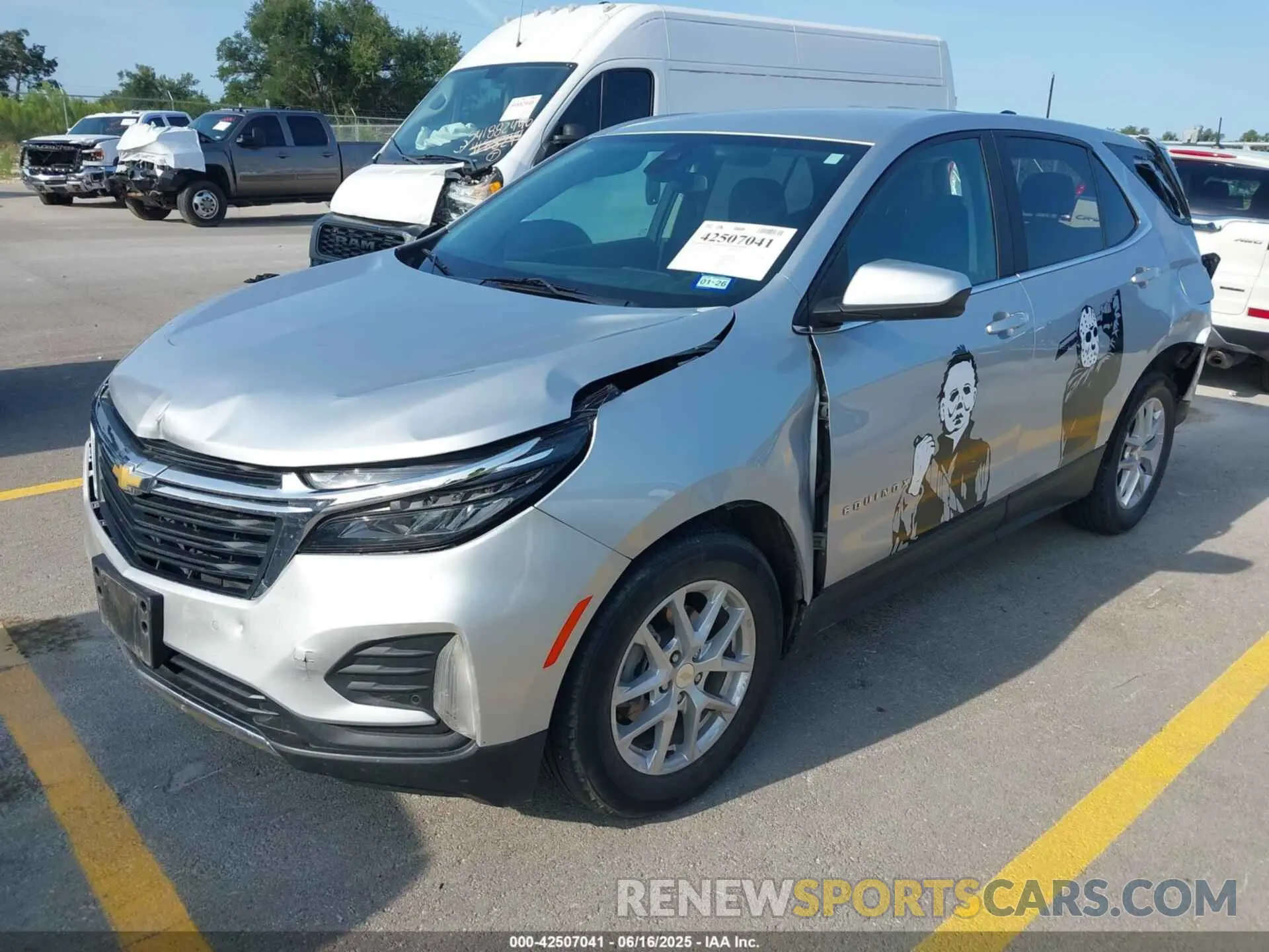 2 fotografías del automóvil dañado 3GNAXKEV5NL160179 CHEVROLET EQUINOX 2022