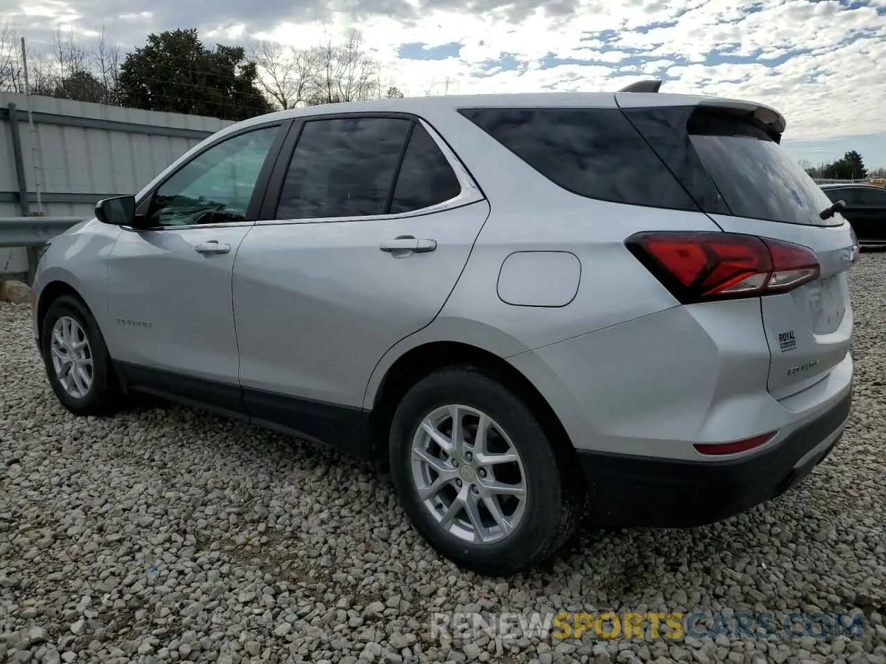 2 fotografías del automóvil dañado 3GNAXKEV5NL182666 CHEVROLET EQUINOX 2022