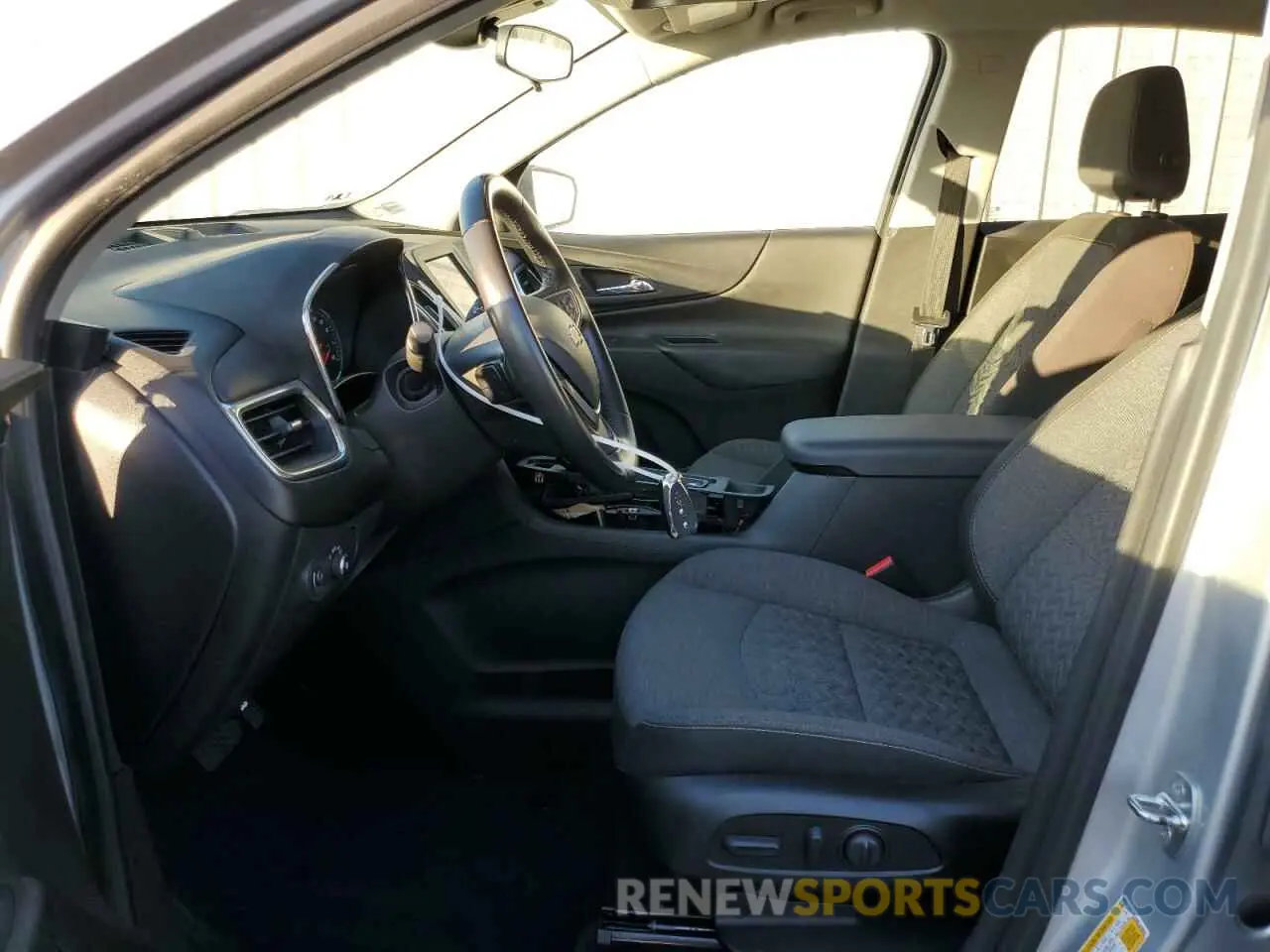 7 fotografías del automóvil dañado 3GNAXKEV8NL223842 CHEVROLET EQUINOX 2022