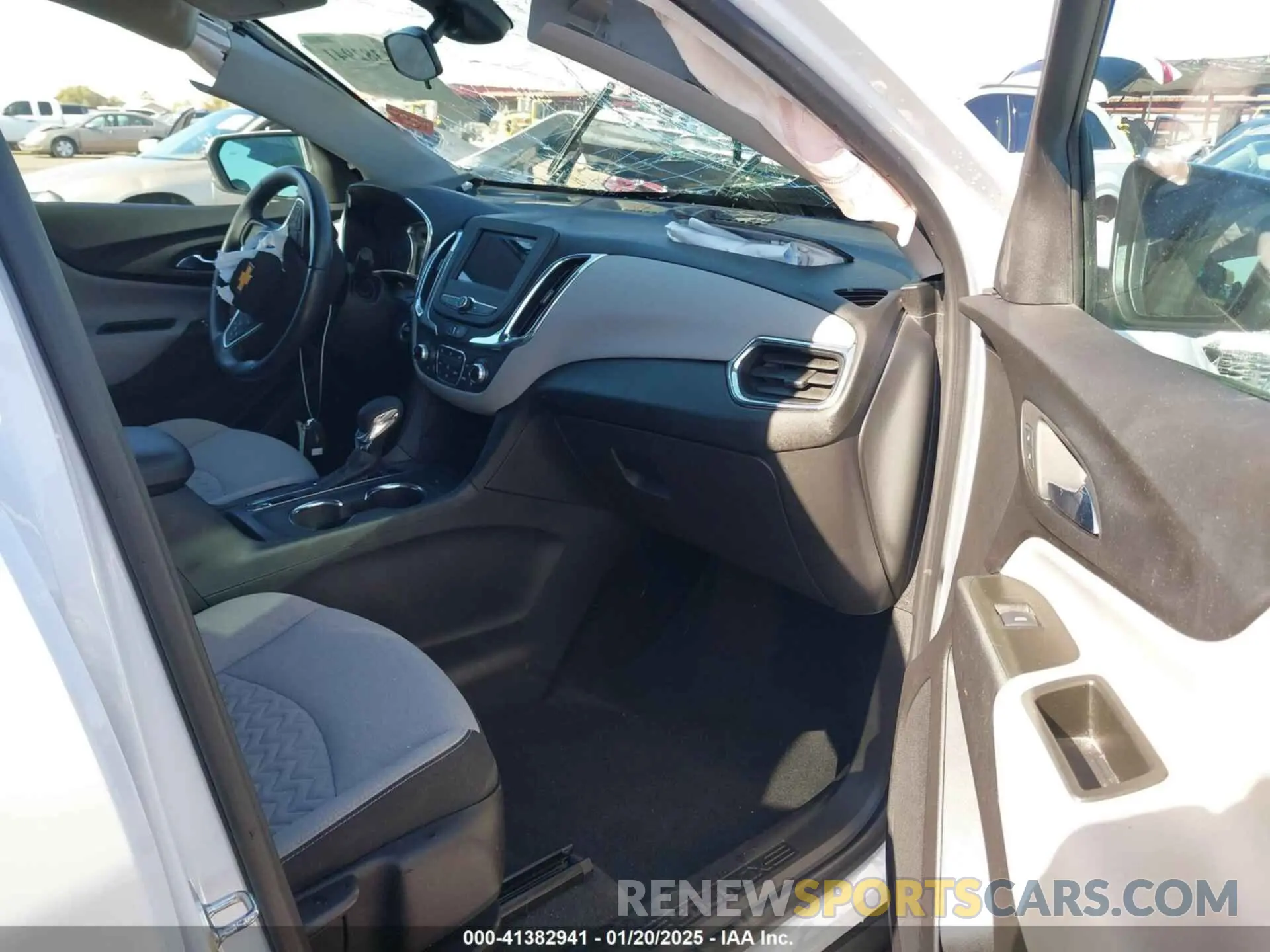 5 fotografías del automóvil dañado 3GNAXKEV8NL267551 CHEVROLET EQUINOX 2022