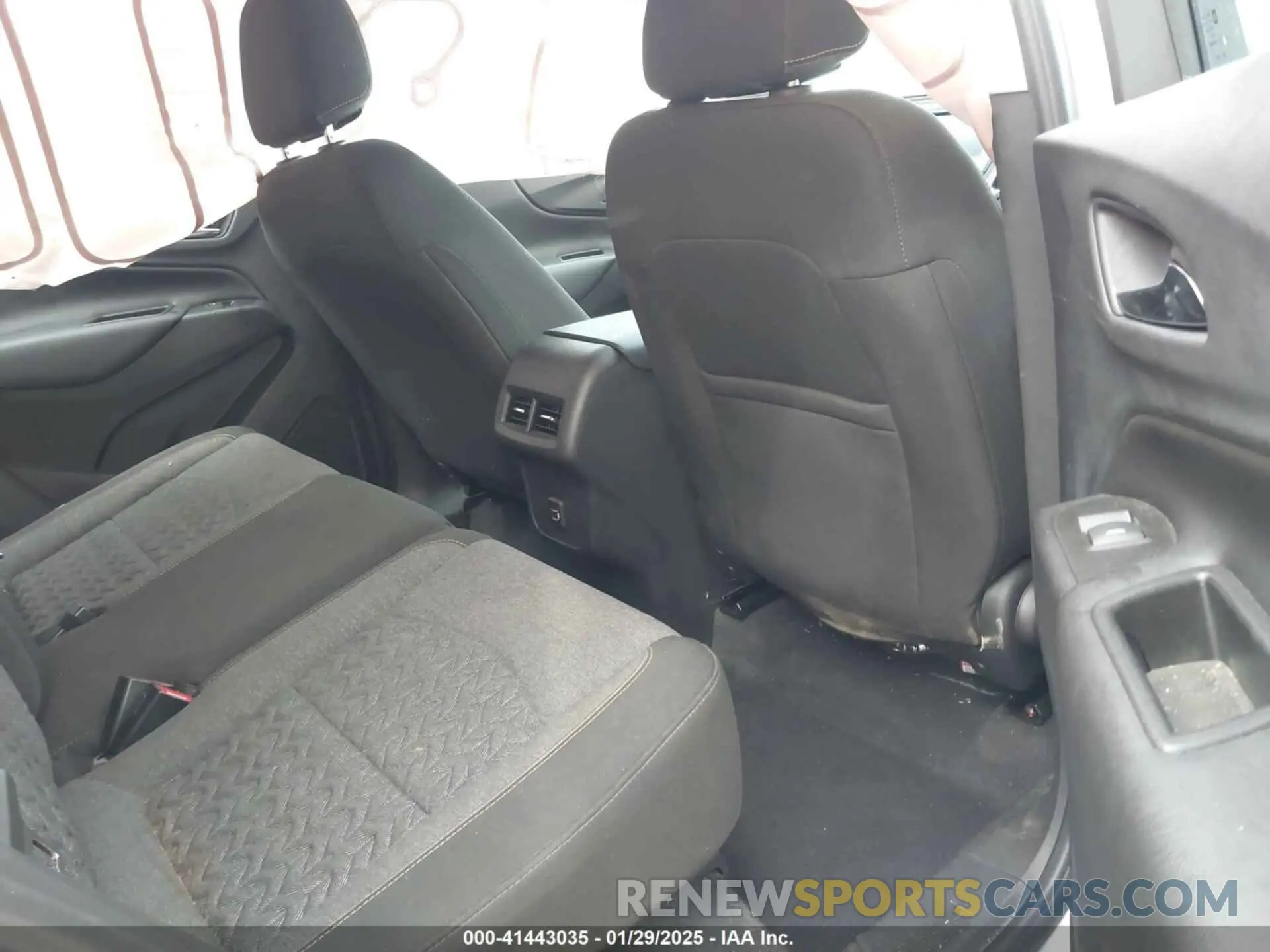 8 fotografías del automóvil dañado 3GNAXKEV8NS174437 CHEVROLET EQUINOX 2022