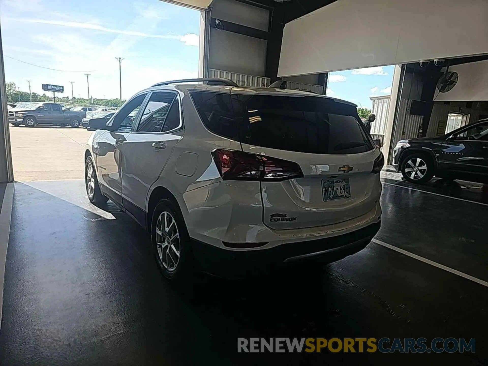 3 fotografías del automóvil dañado 3GNAXKEV9NL266411 CHEVROLET EQUINOX 2022