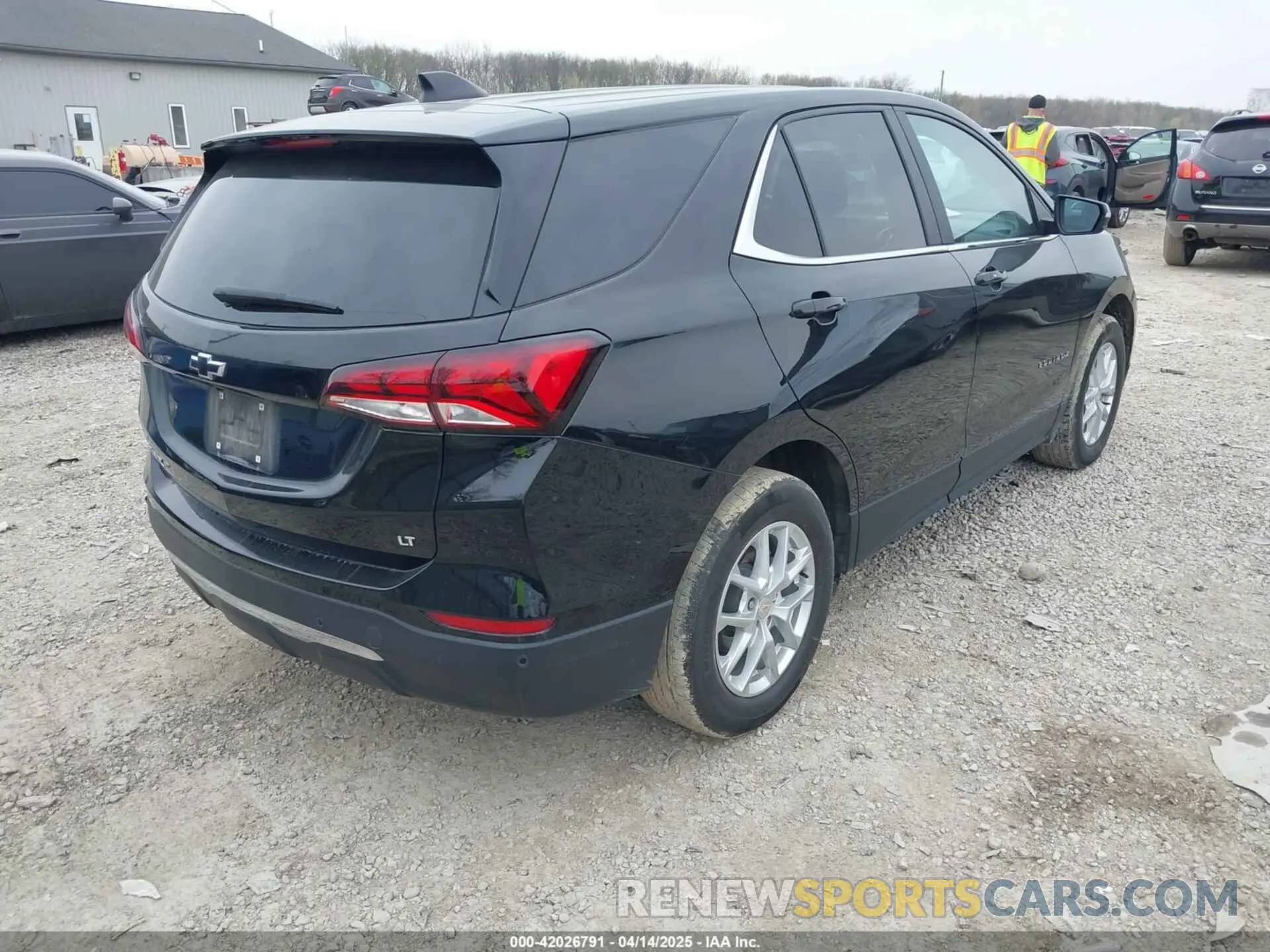4 fotografías del automóvil dañado 3GNAXKEVXNL100804 CHEVROLET EQUINOX 2022