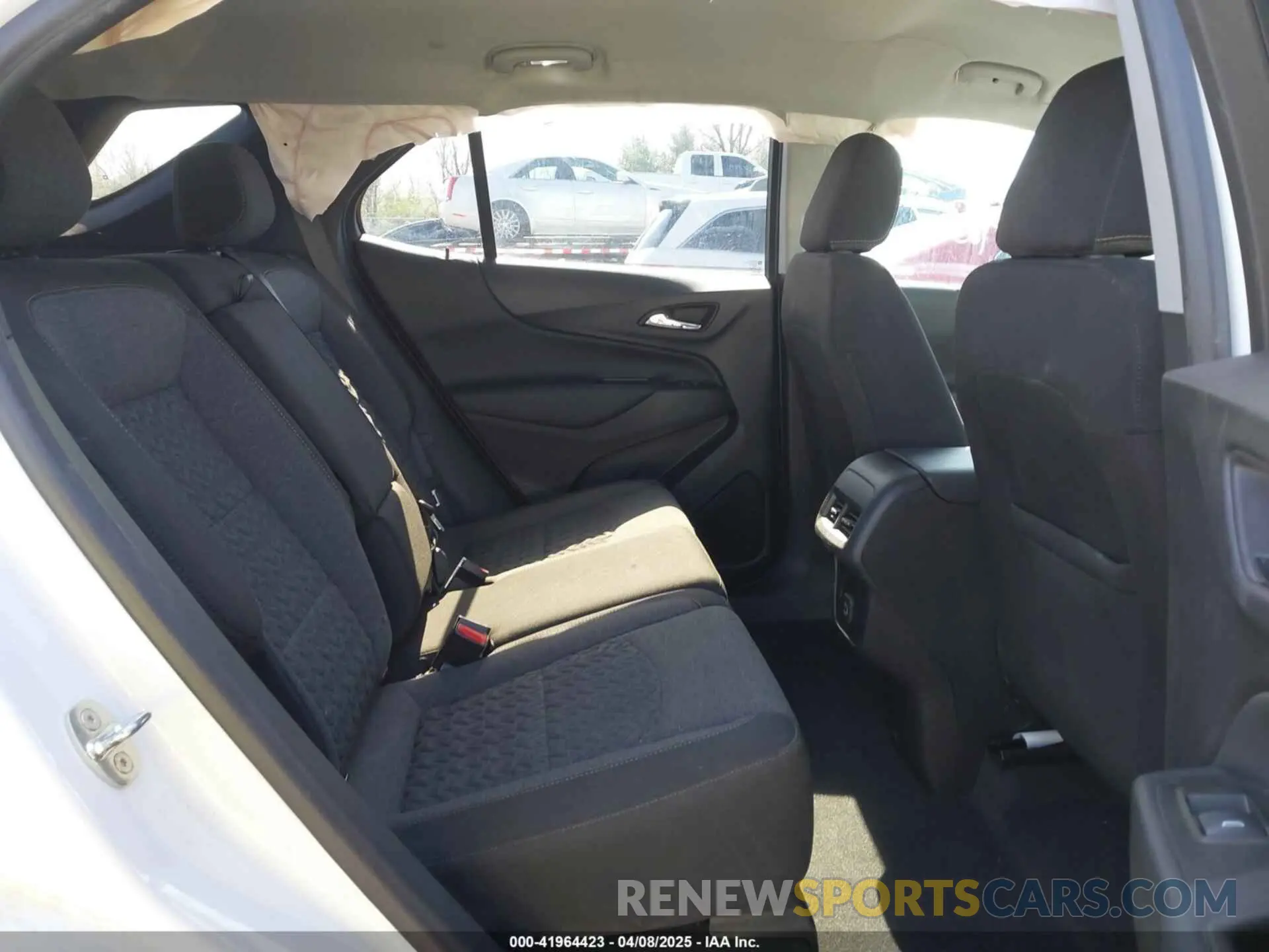8 fotografías del automóvil dañado 3GNAXKEVXNL261573 CHEVROLET EQUINOX 2022