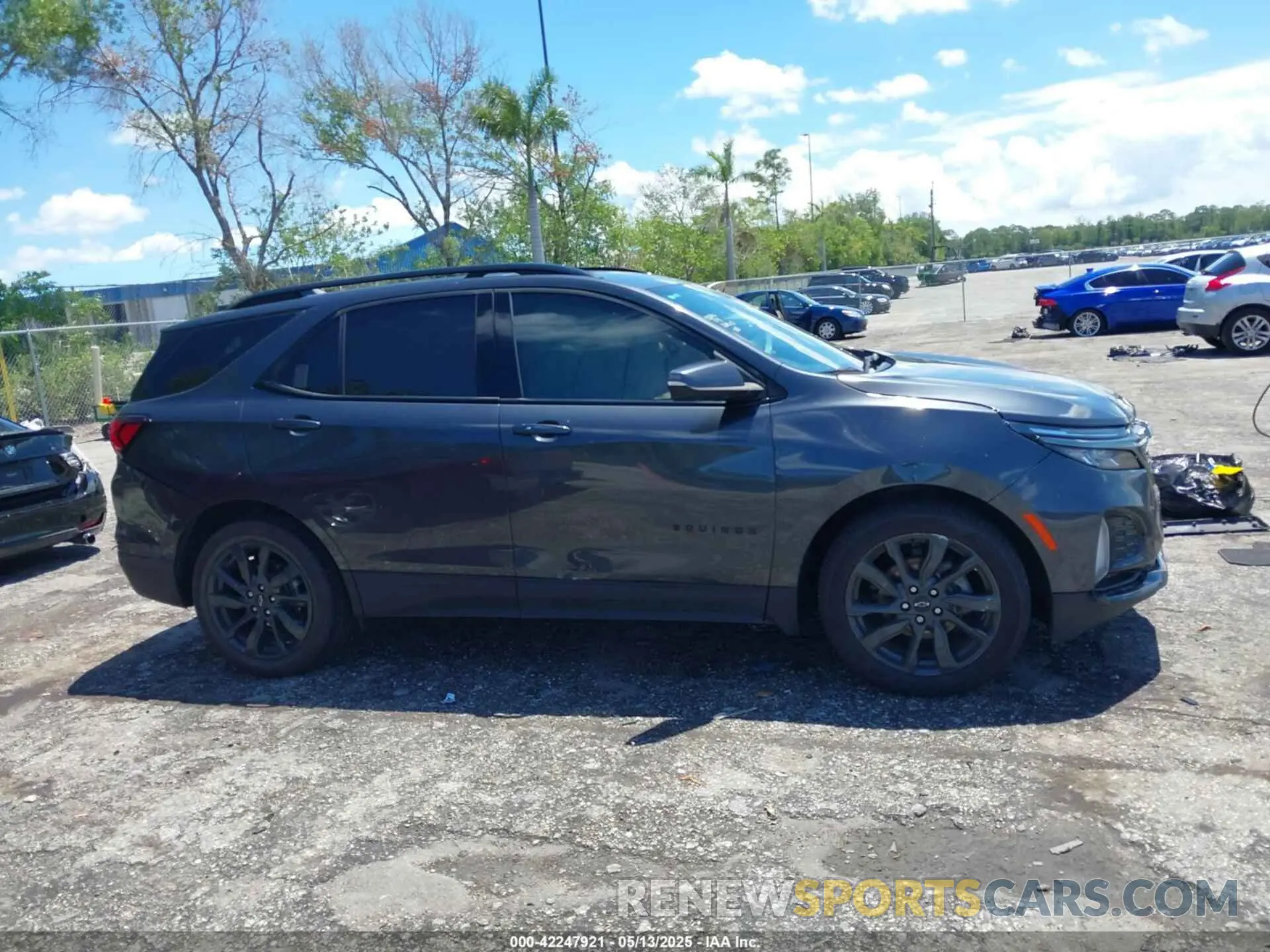 13 fotografías del automóvil dañado 3GNAXMEV0NS105933 CHEVROLET EQUINOX 2022