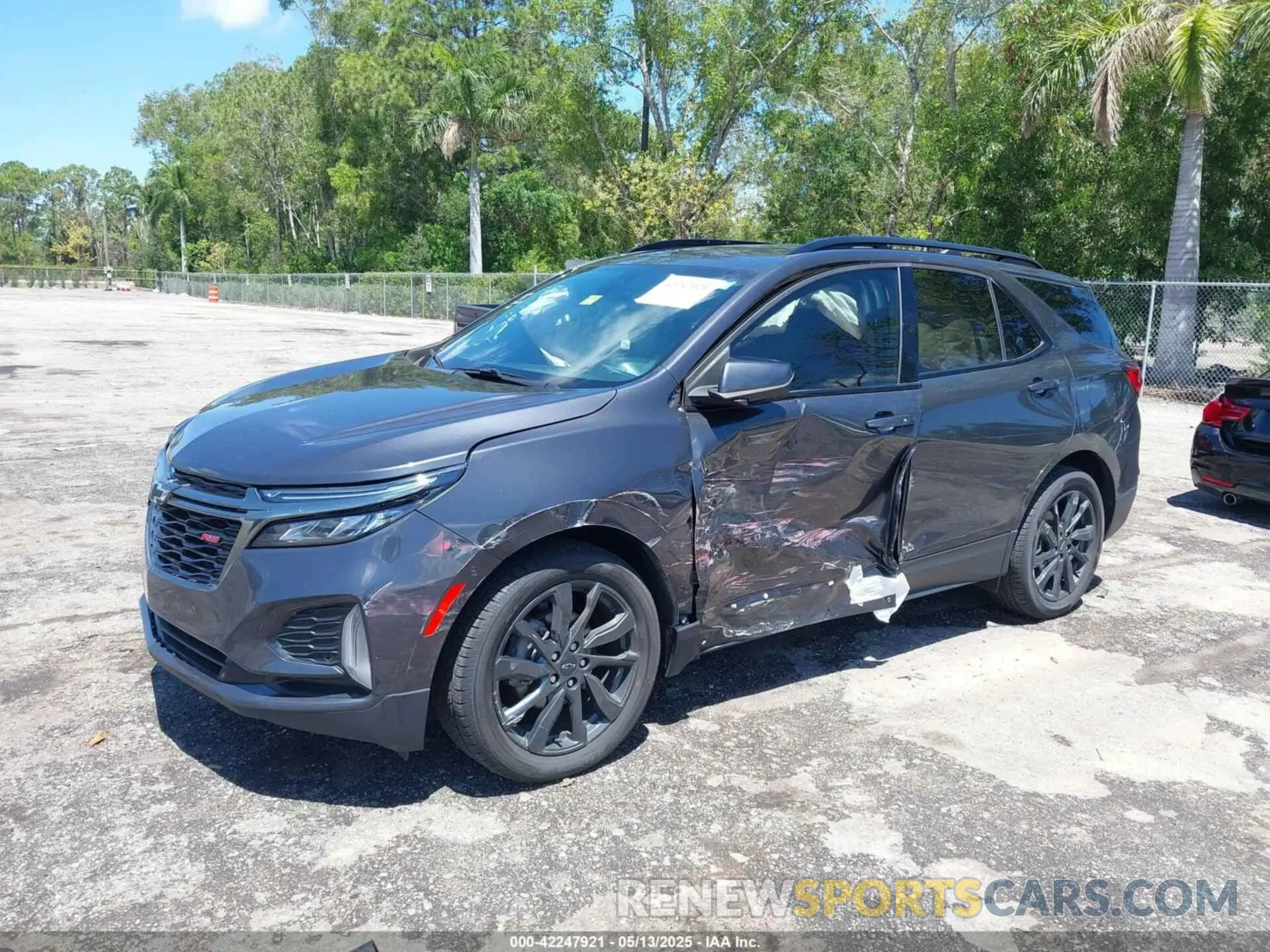 2 fotografías del automóvil dañado 3GNAXMEV0NS105933 CHEVROLET EQUINOX 2022