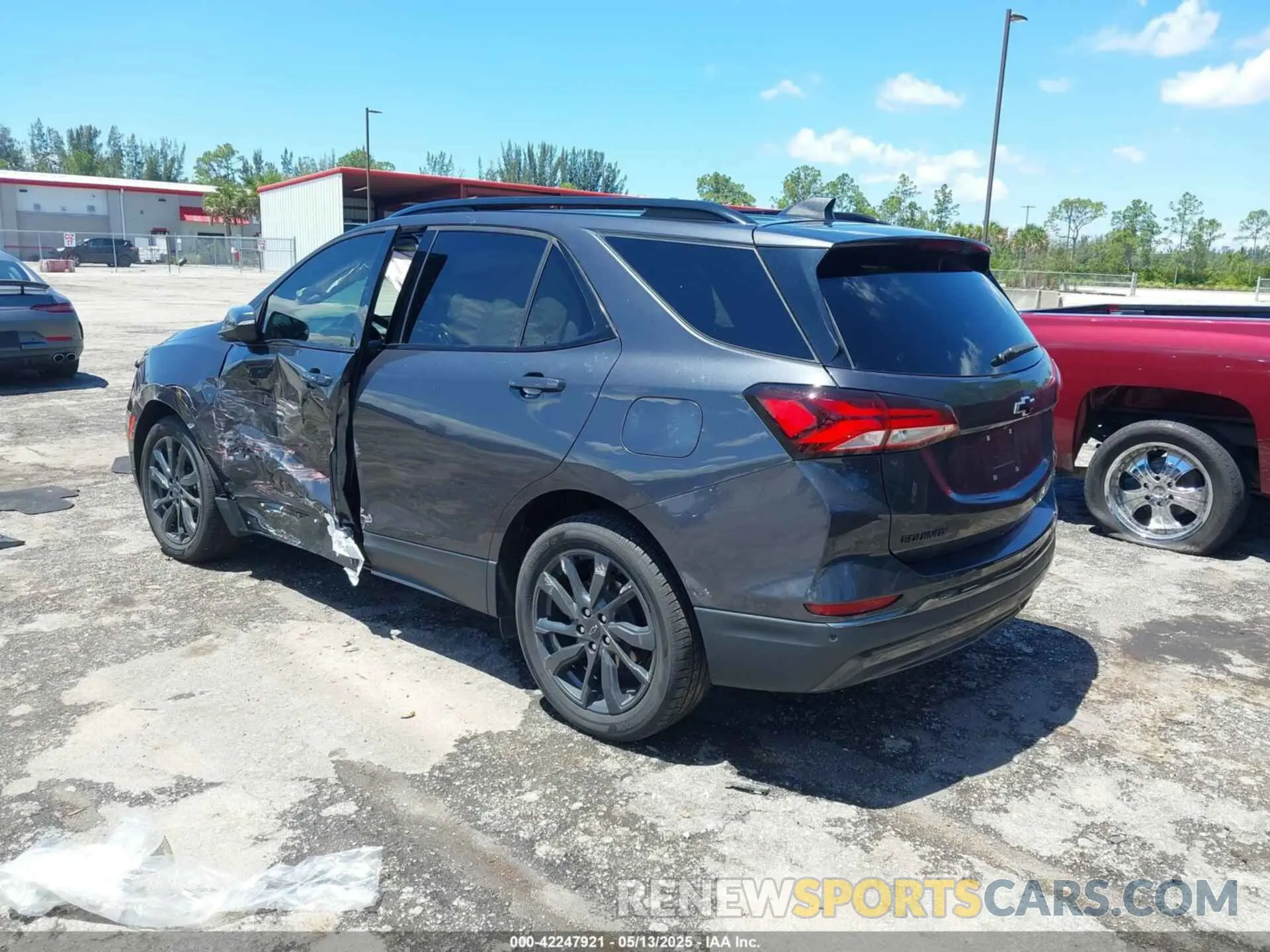 3 fotografías del automóvil dañado 3GNAXMEV0NS105933 CHEVROLET EQUINOX 2022