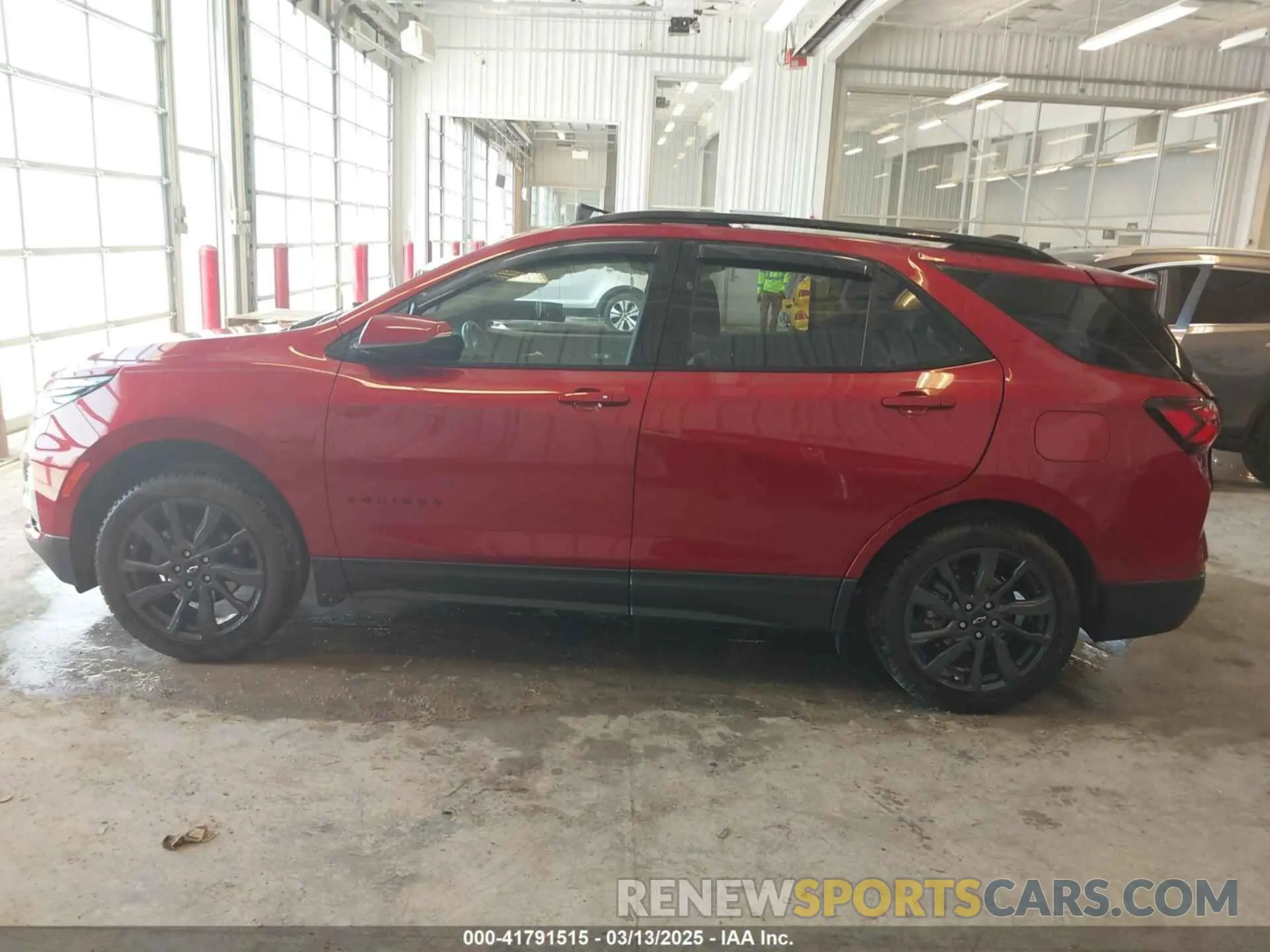 13 fotografías del automóvil dañado 3GNAXMEV1NS107156 CHEVROLET EQUINOX 2022