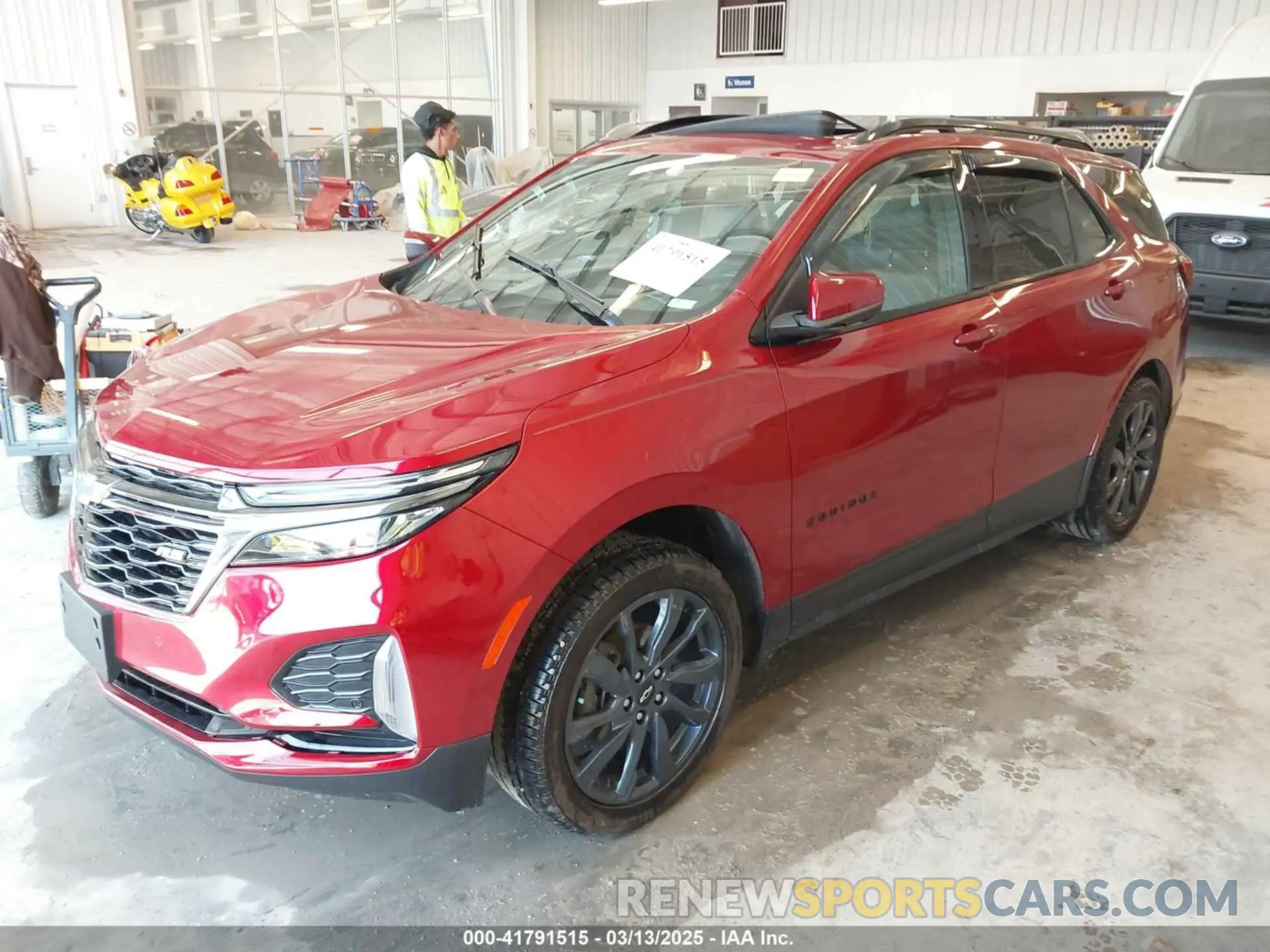 2 fotografías del automóvil dañado 3GNAXMEV1NS107156 CHEVROLET EQUINOX 2022