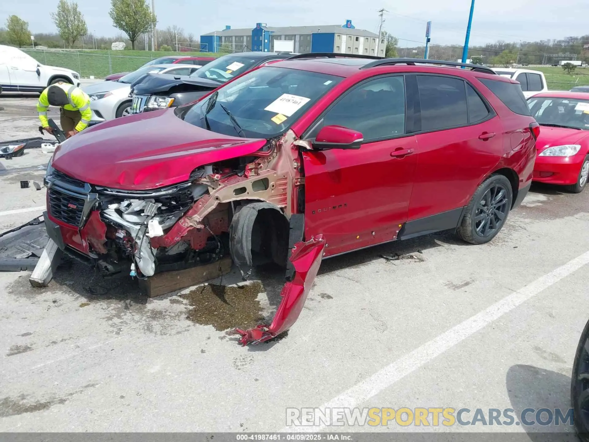 2 fotografías del automóvil dañado 3GNAXMEV3NS119602 CHEVROLET EQUINOX 2022