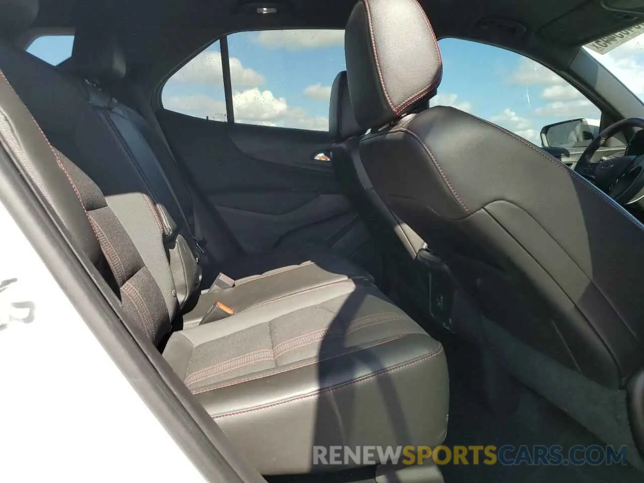 11 fotografías del automóvil dañado 3GNAXMEV5NS116345 CHEVROLET EQUINOX 2022