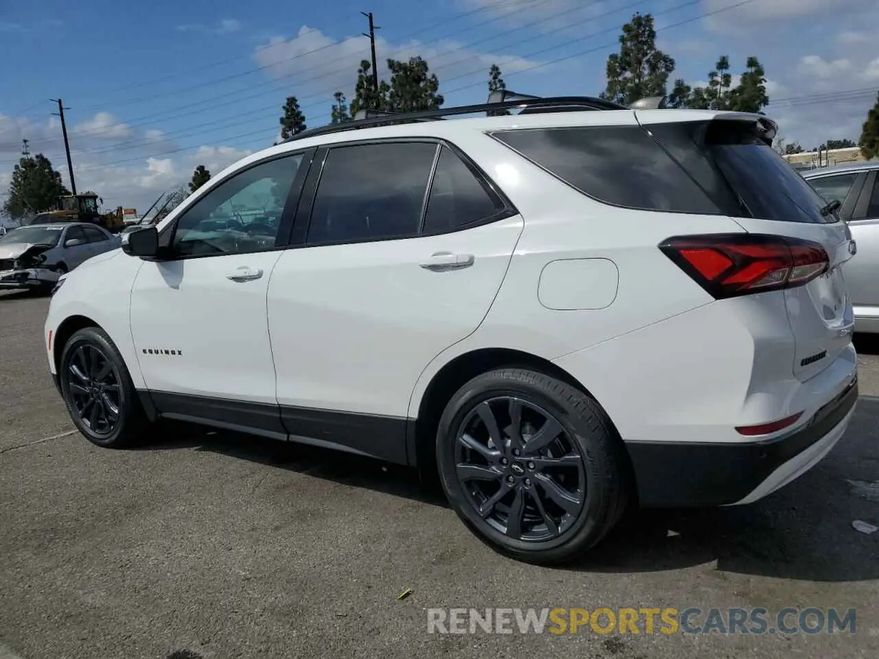 2 fotografías del automóvil dañado 3GNAXMEV5NS212489 CHEVROLET EQUINOX 2022
