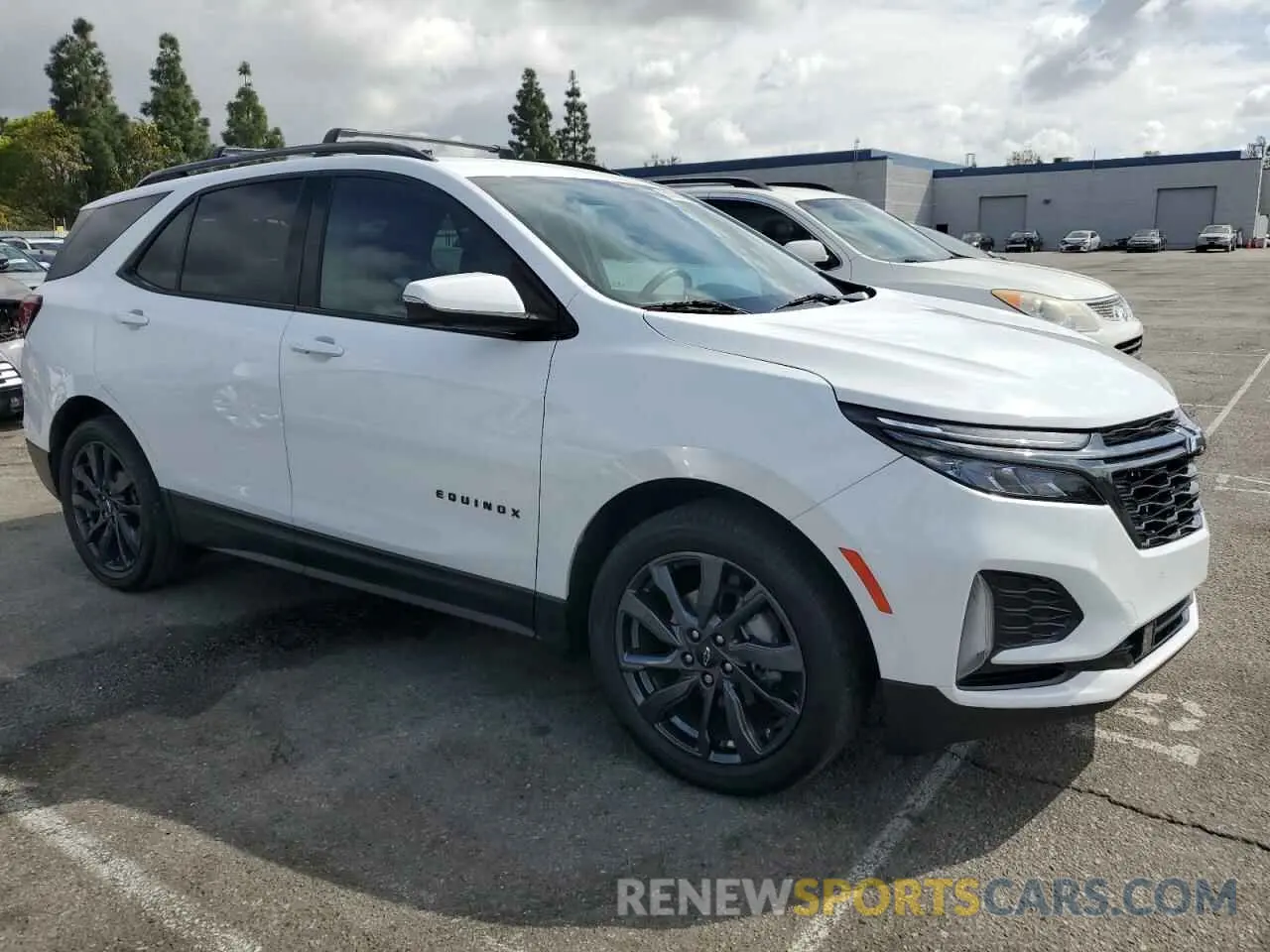 4 fotografías del automóvil dañado 3GNAXMEV5NS212489 CHEVROLET EQUINOX 2022
