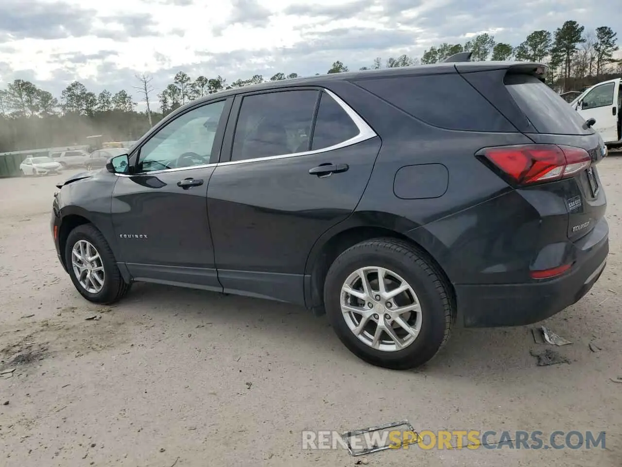 2 fotografías del automóvil dañado 3GNAXUEV0NL206206 CHEVROLET EQUINOX 2022