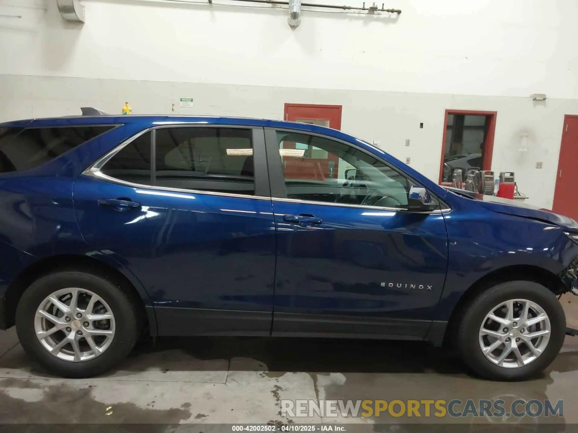 14 fotografías del automóvil dañado 3GNAXUEV0NL223572 CHEVROLET EQUINOX 2022