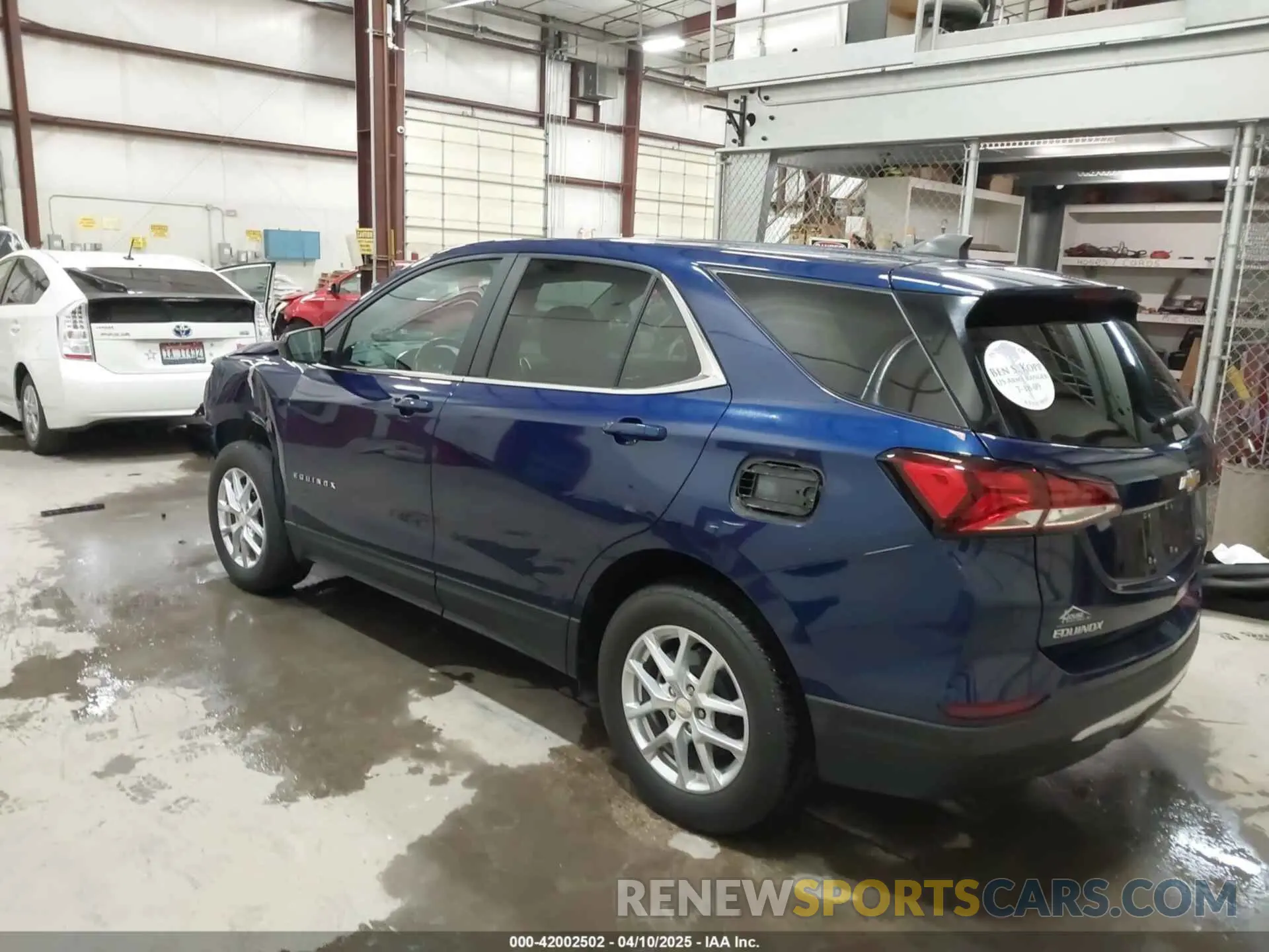 3 fotografías del automóvil dañado 3GNAXUEV0NL223572 CHEVROLET EQUINOX 2022