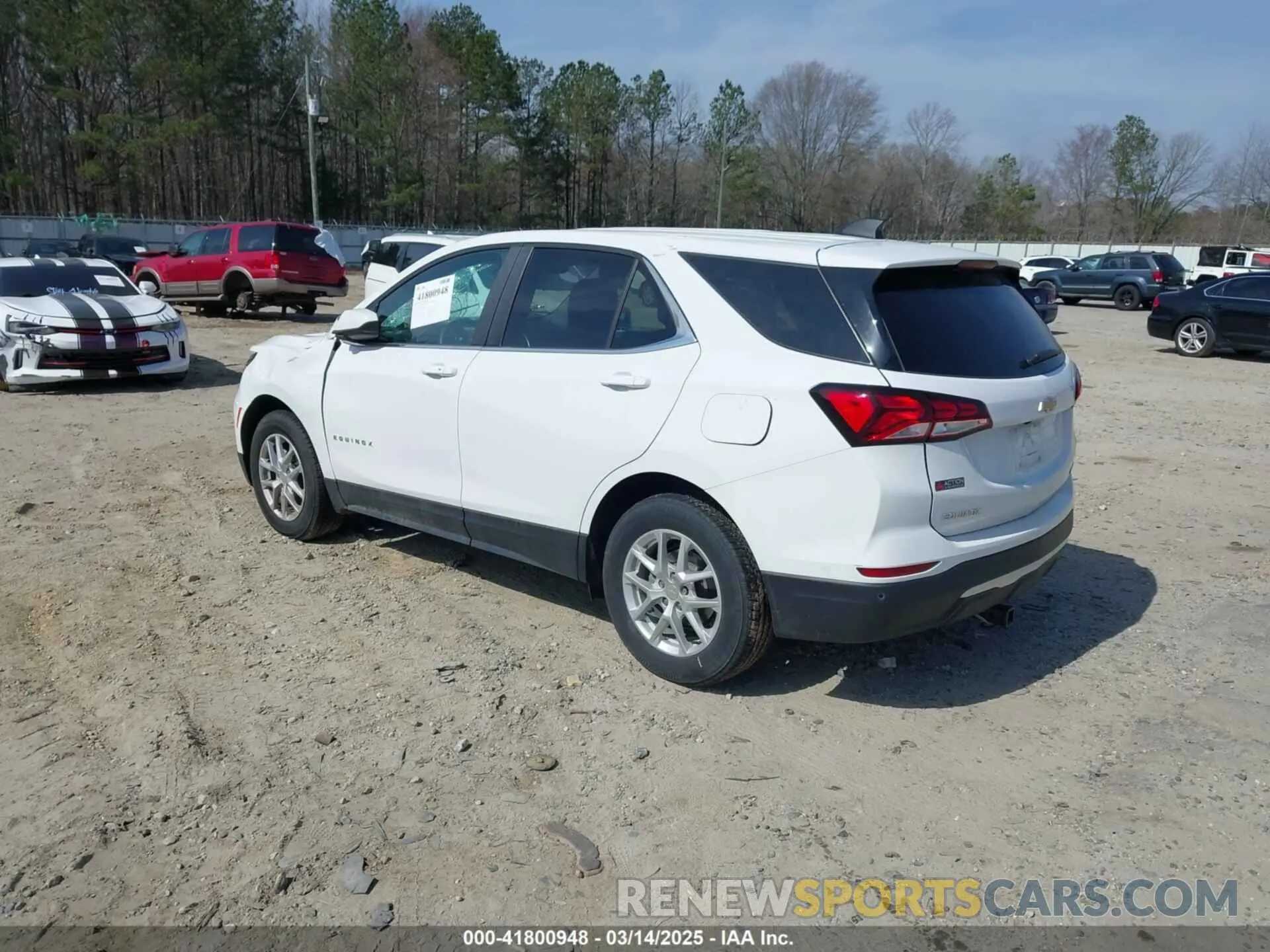 3 fotografías del automóvil dañado 3GNAXUEV0NL245247 CHEVROLET EQUINOX 2022