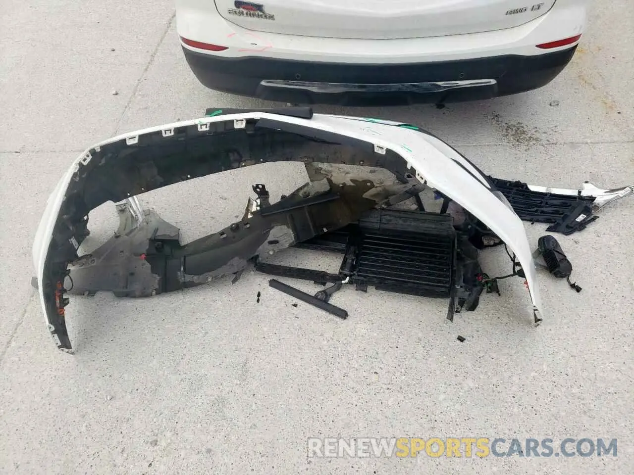12 fotografías del automóvil dañado 3GNAXUEV0NL284341 CHEVROLET EQUINOX 2022