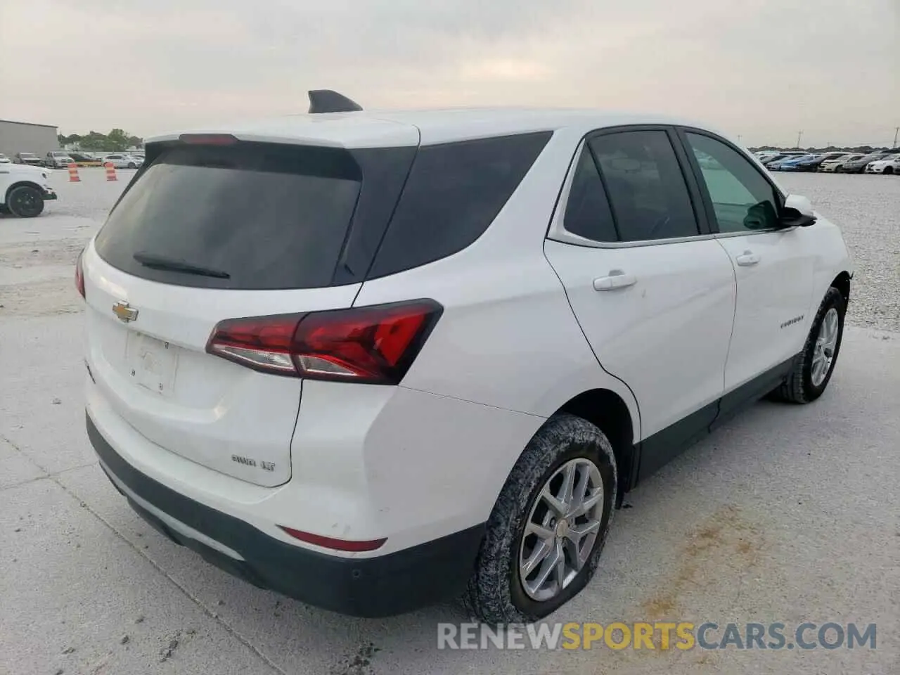 3 fotografías del automóvil dañado 3GNAXUEV0NL284341 CHEVROLET EQUINOX 2022