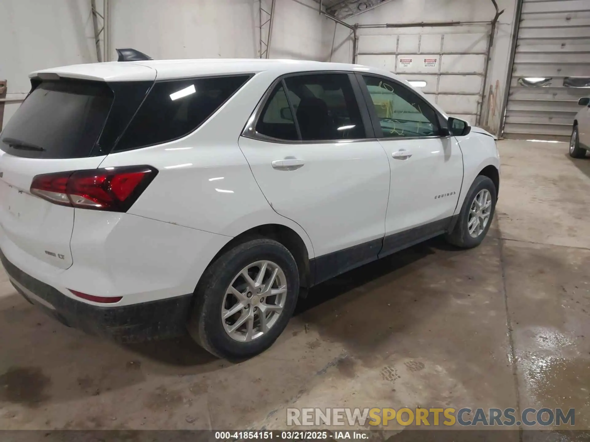 4 fotografías del automóvil dañado 3GNAXUEV0NS222198 CHEVROLET EQUINOX 2022