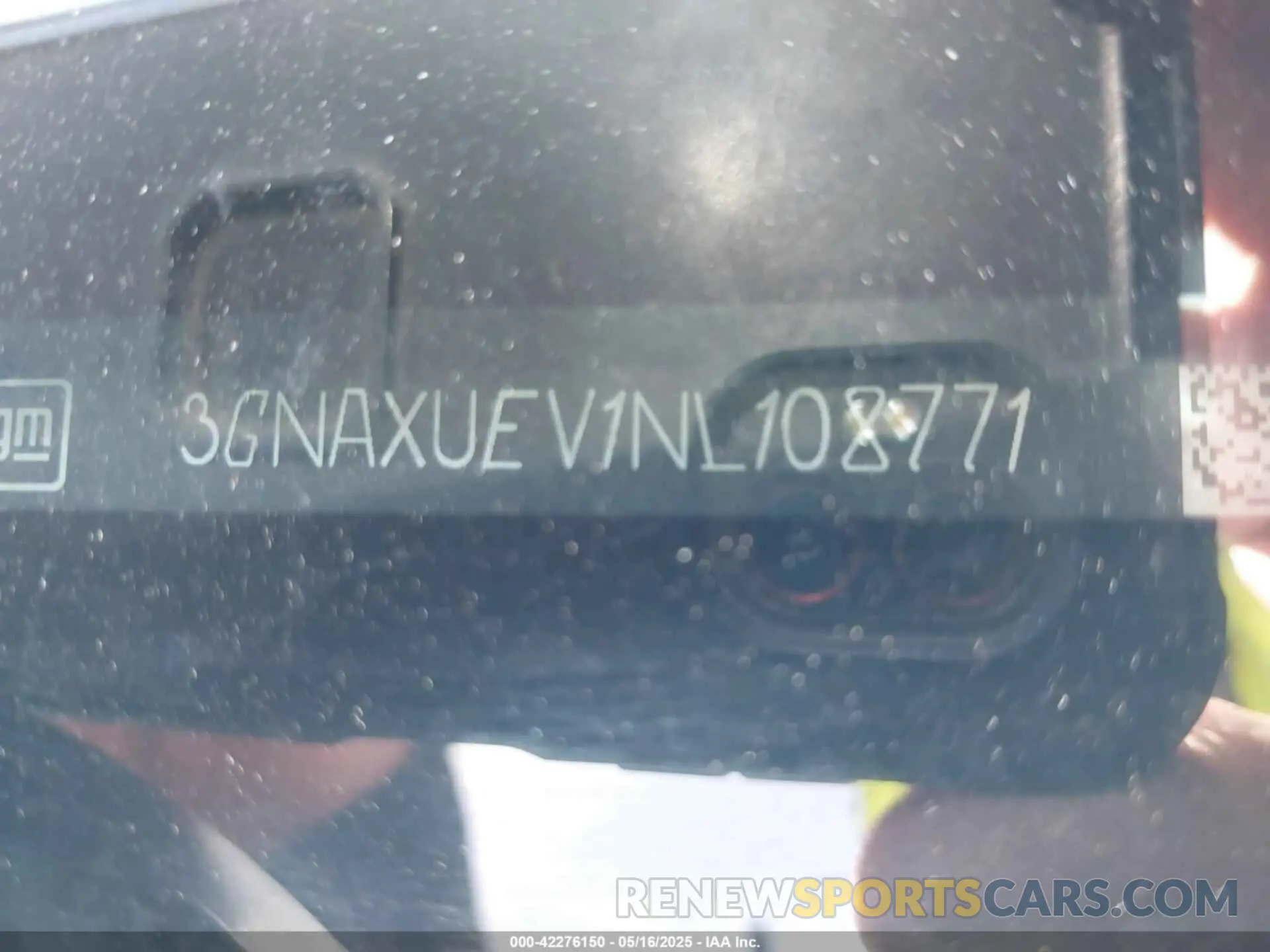 9 fotografías del automóvil dañado 3GNAXUEV1NL108771 CHEVROLET EQUINOX 2022