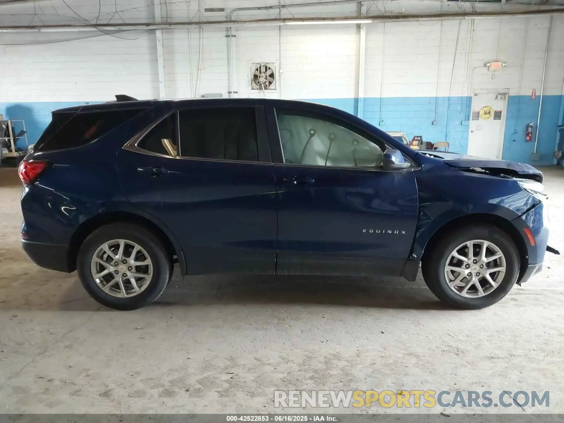 12 fotografías del automóvil dañado 3GNAXUEV1NL289211 CHEVROLET EQUINOX 2022