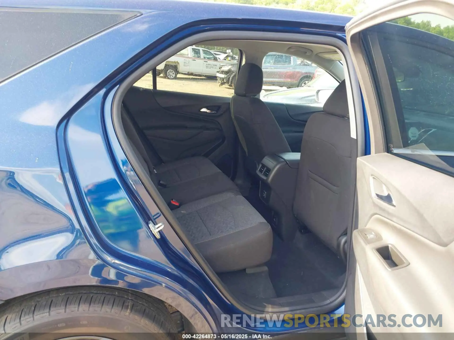 8 fotografías del automóvil dañado 3GNAXUEV1NL313538 CHEVROLET EQUINOX 2022