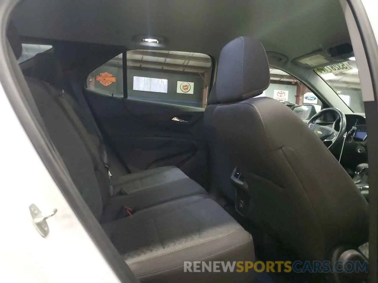 11 fotografías del automóvil dañado 3GNAXUEV2NL138670 CHEVROLET EQUINOX 2022