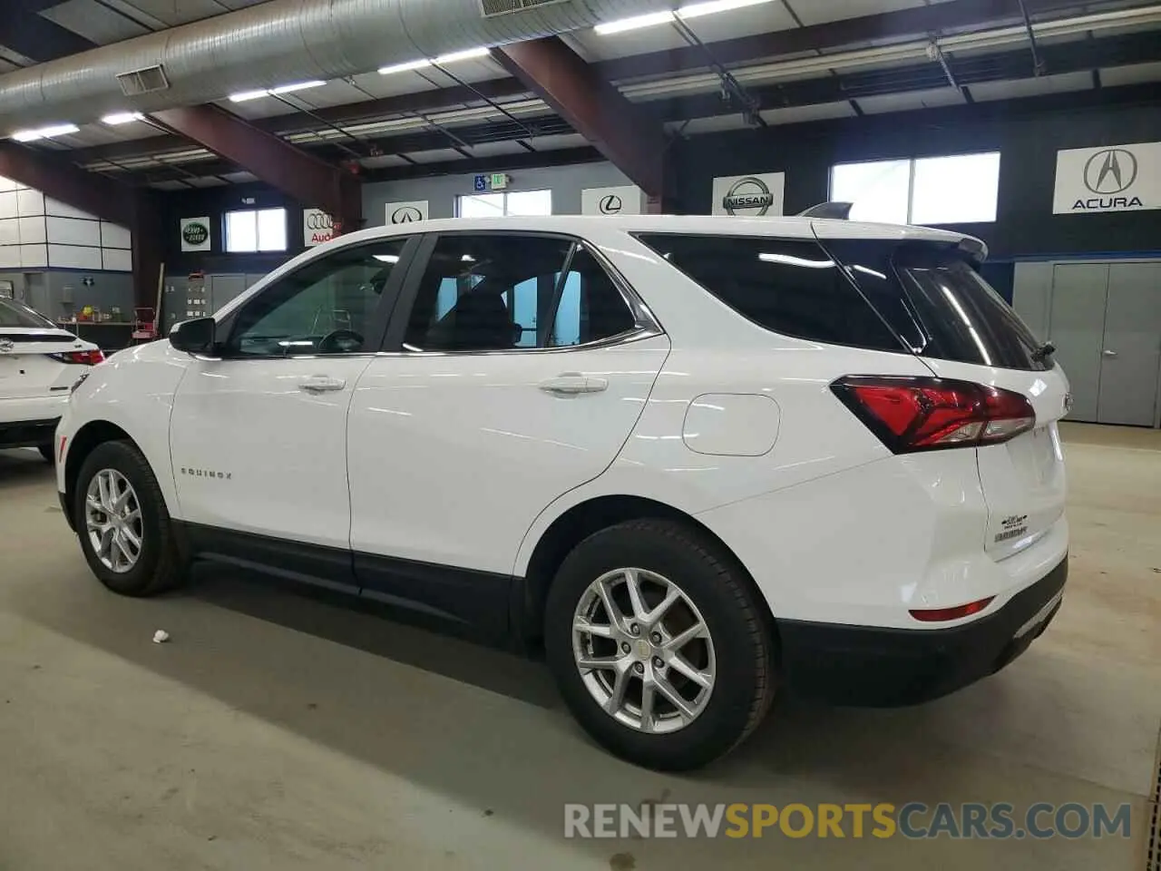 2 fotografías del automóvil dañado 3GNAXUEV2NL138670 CHEVROLET EQUINOX 2022