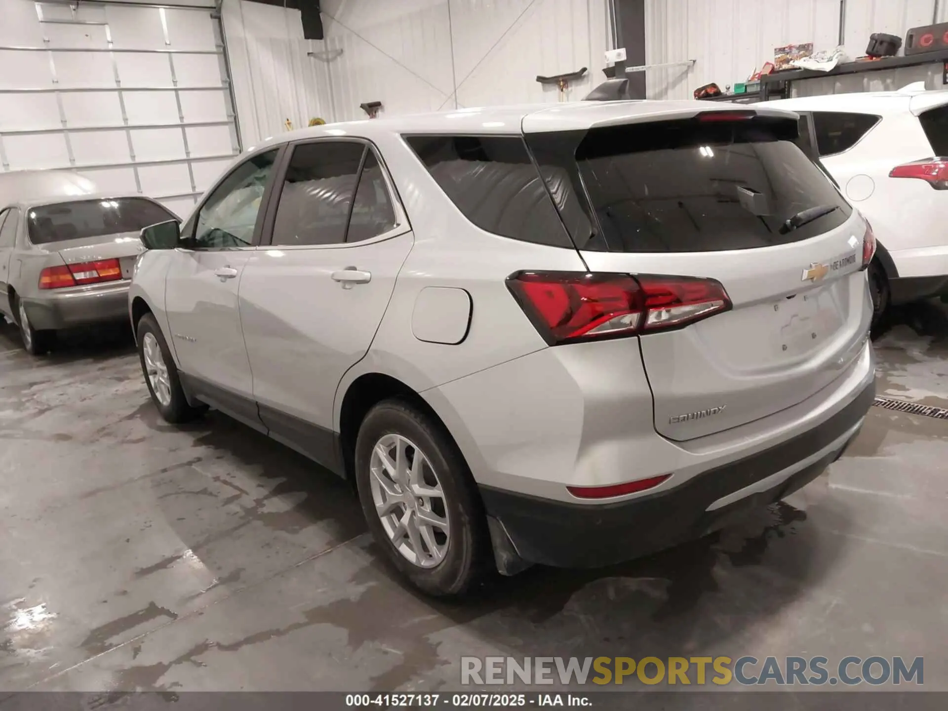3 fotografías del automóvil dañado 3GNAXUEV2NL179672 CHEVROLET EQUINOX 2022