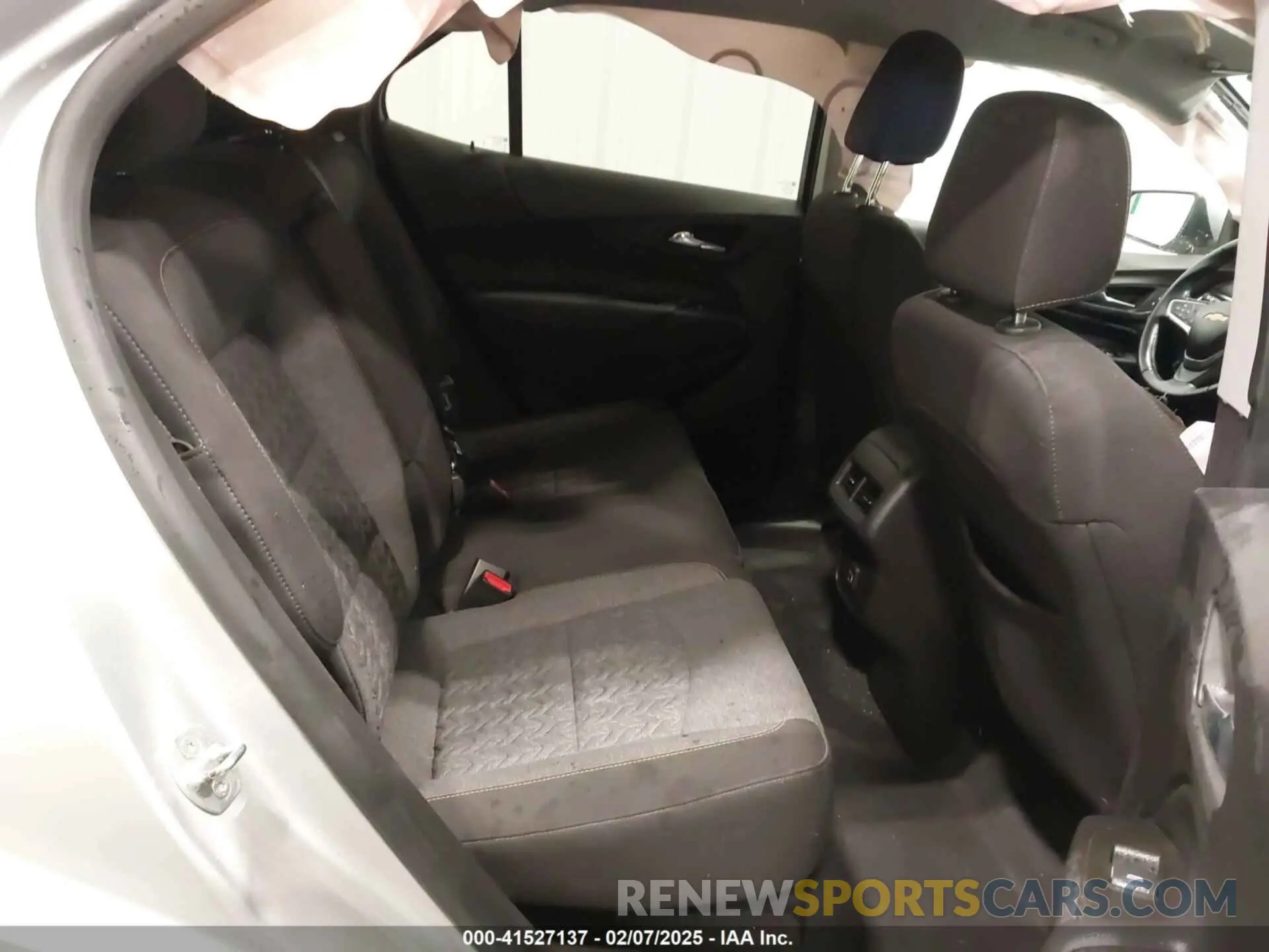 8 fotografías del automóvil dañado 3GNAXUEV2NL179672 CHEVROLET EQUINOX 2022