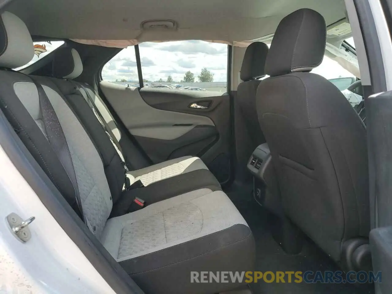 11 fotografías del automóvil dañado 3GNAXUEV2NL182166 CHEVROLET EQUINOX 2022