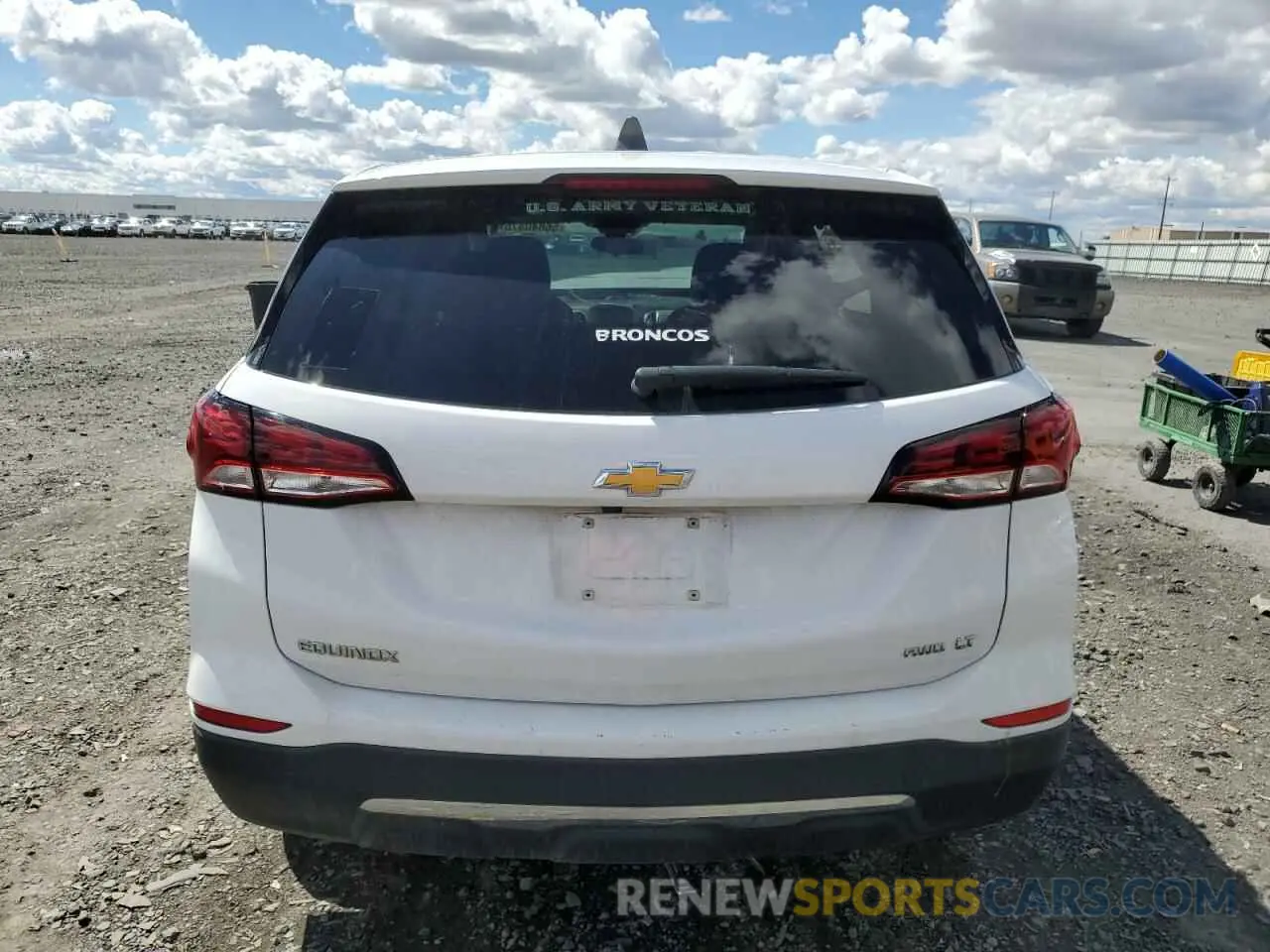 6 fotografías del automóvil dañado 3GNAXUEV2NL182166 CHEVROLET EQUINOX 2022