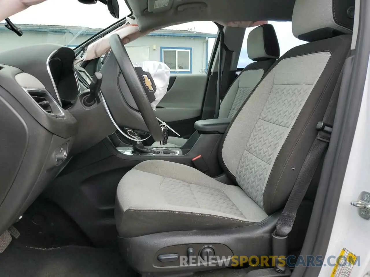 7 fotografías del automóvil dañado 3GNAXUEV2NL182166 CHEVROLET EQUINOX 2022