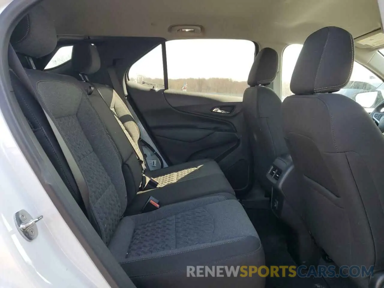 11 fotografías del automóvil dañado 3GNAXUEV2NL226635 CHEVROLET EQUINOX 2022