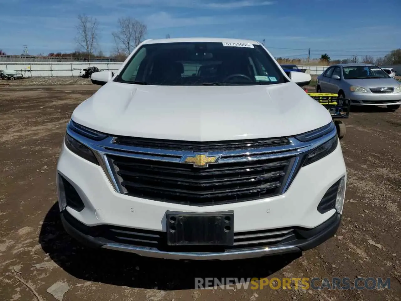 5 fotografías del automóvil dañado 3GNAXUEV2NL226635 CHEVROLET EQUINOX 2022