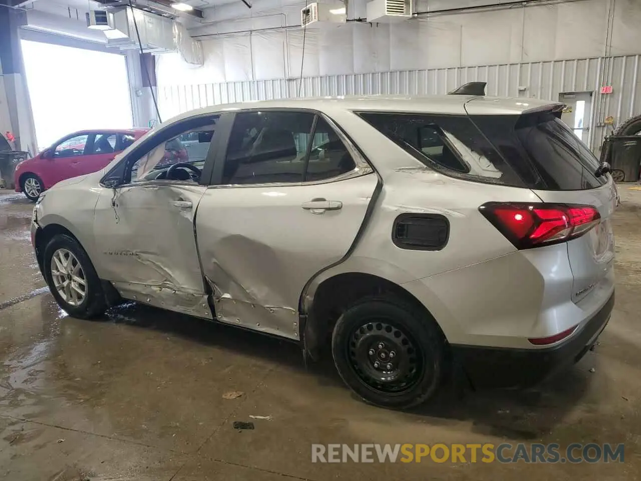 2 fotografías del automóvil dañado 3GNAXUEV4NL258535 CHEVROLET EQUINOX 2022