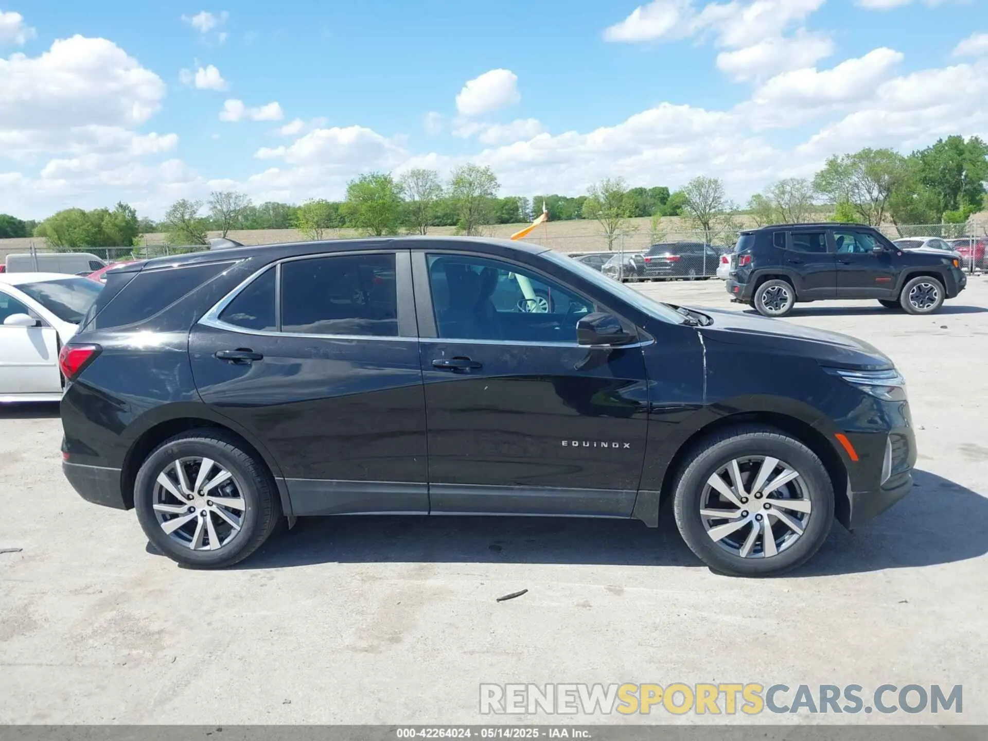 13 fotografías del automóvil dañado 3GNAXUEV4NL279174 CHEVROLET EQUINOX 2022